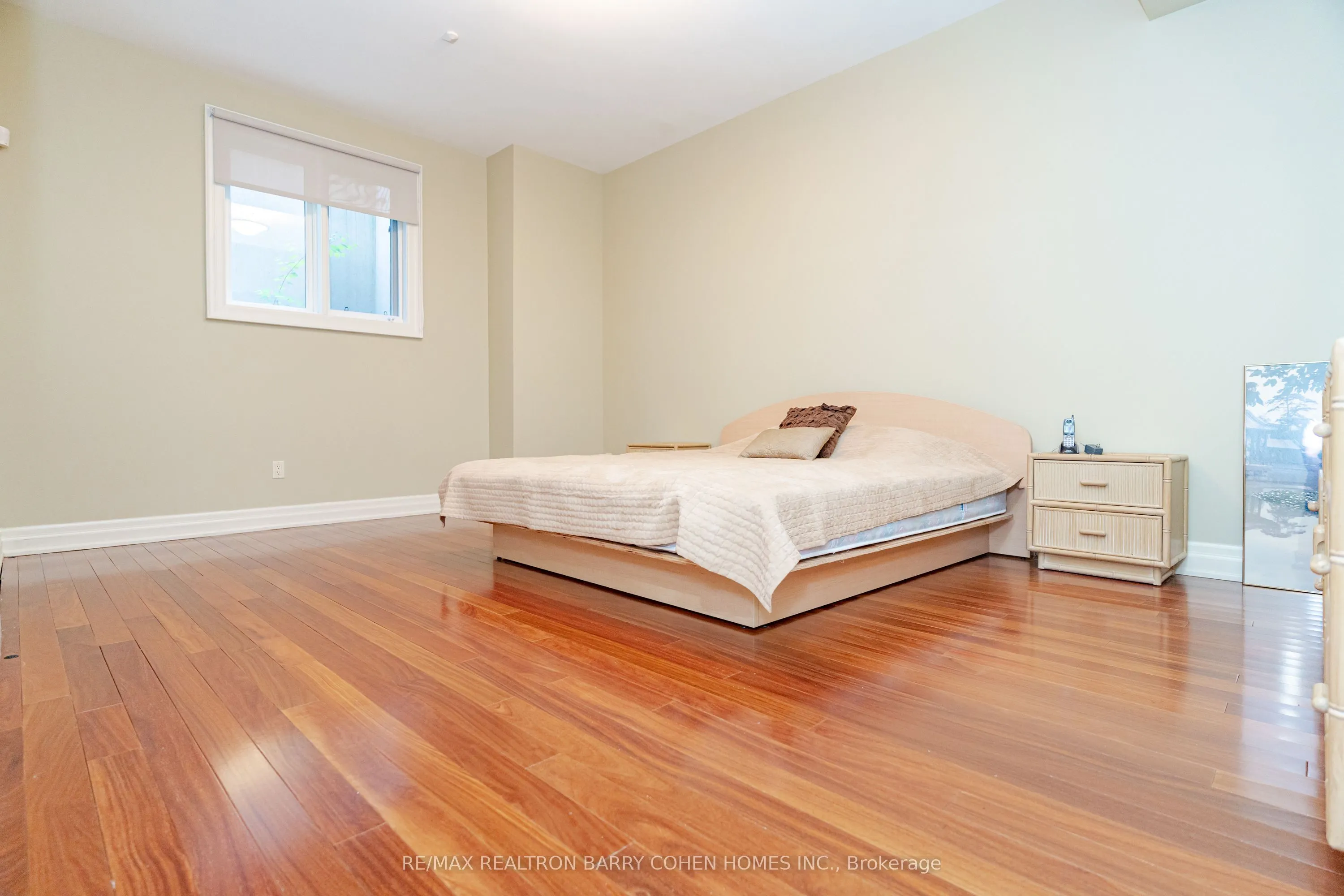 76 Thornridge Drive