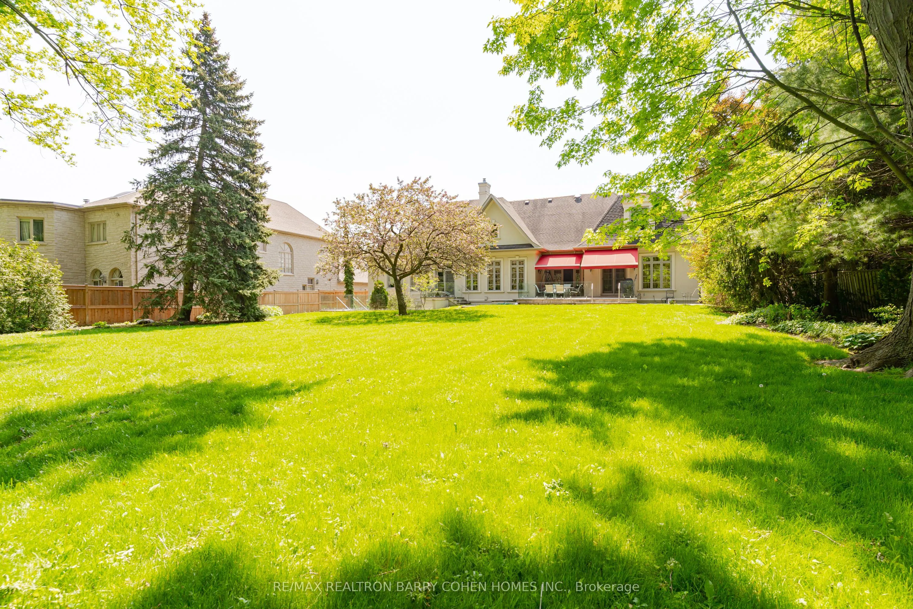 76 Thornridge Drive