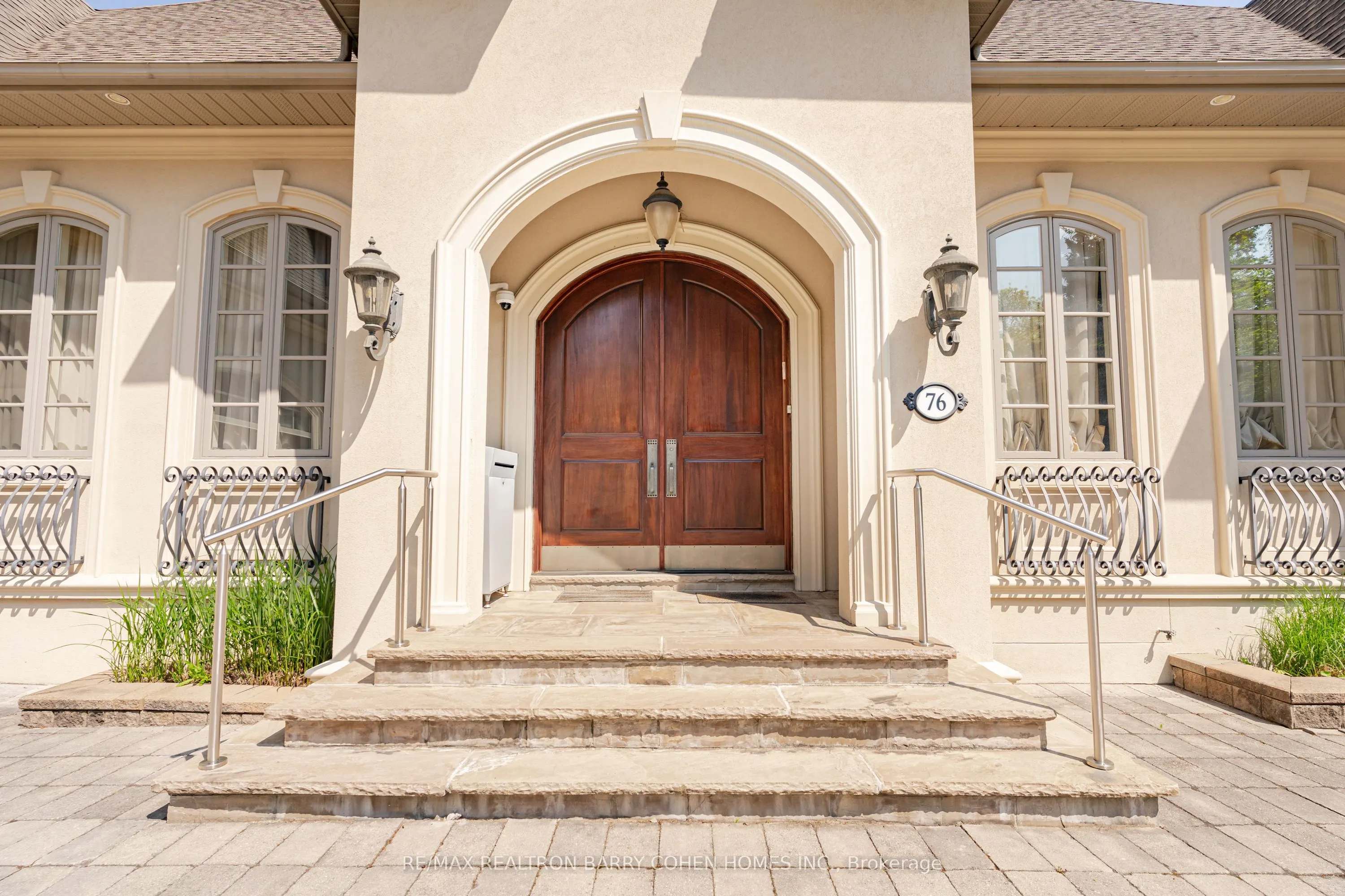 76 Thornridge Drive