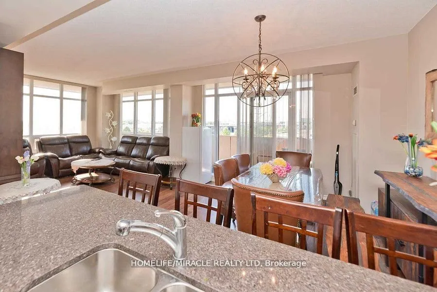 9235 Jane Street, #412