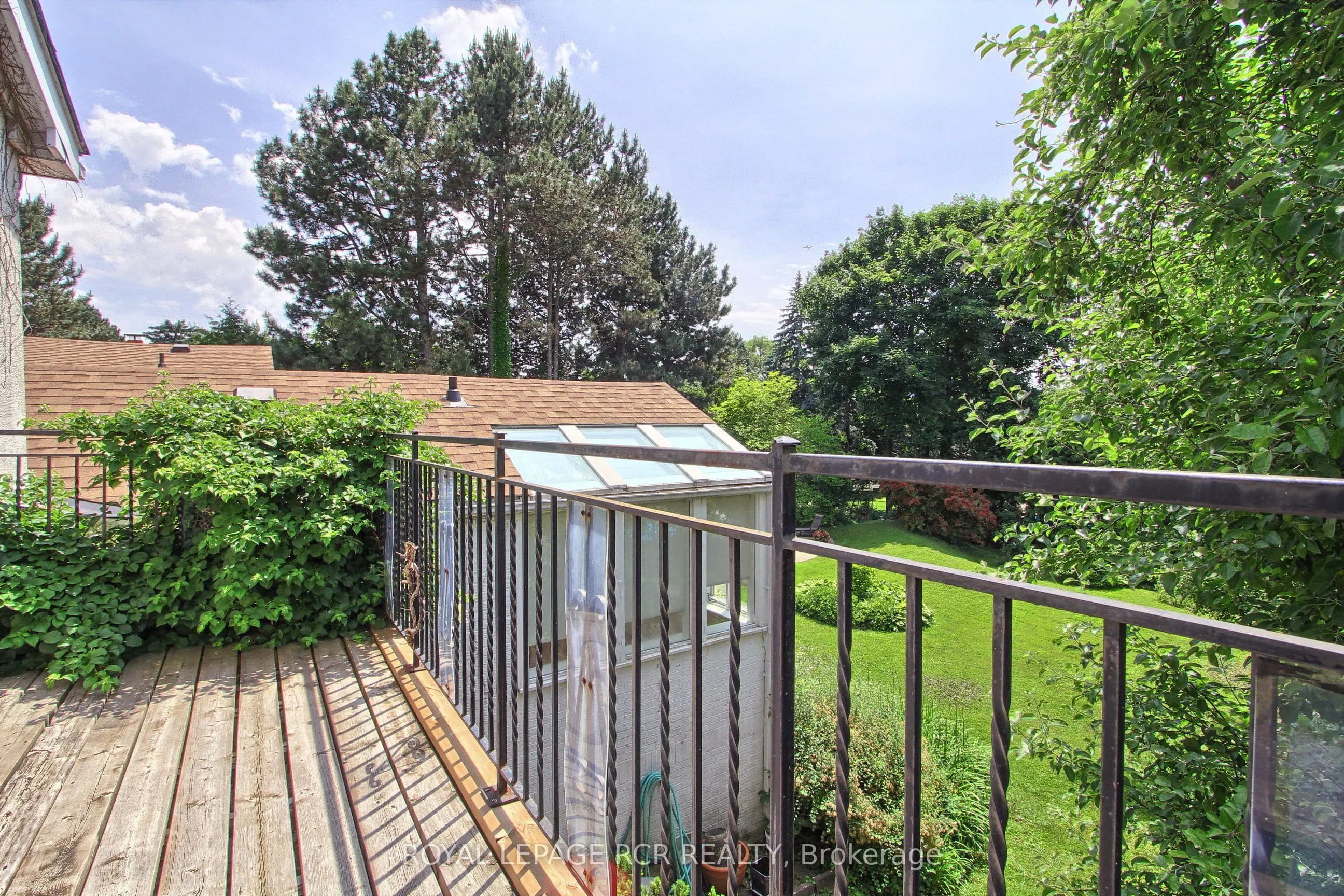 4 Thornlea Court