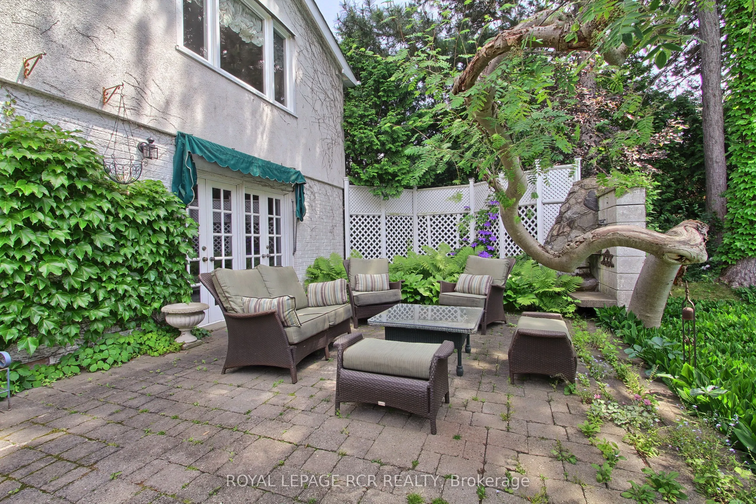 4 Thornlea Court