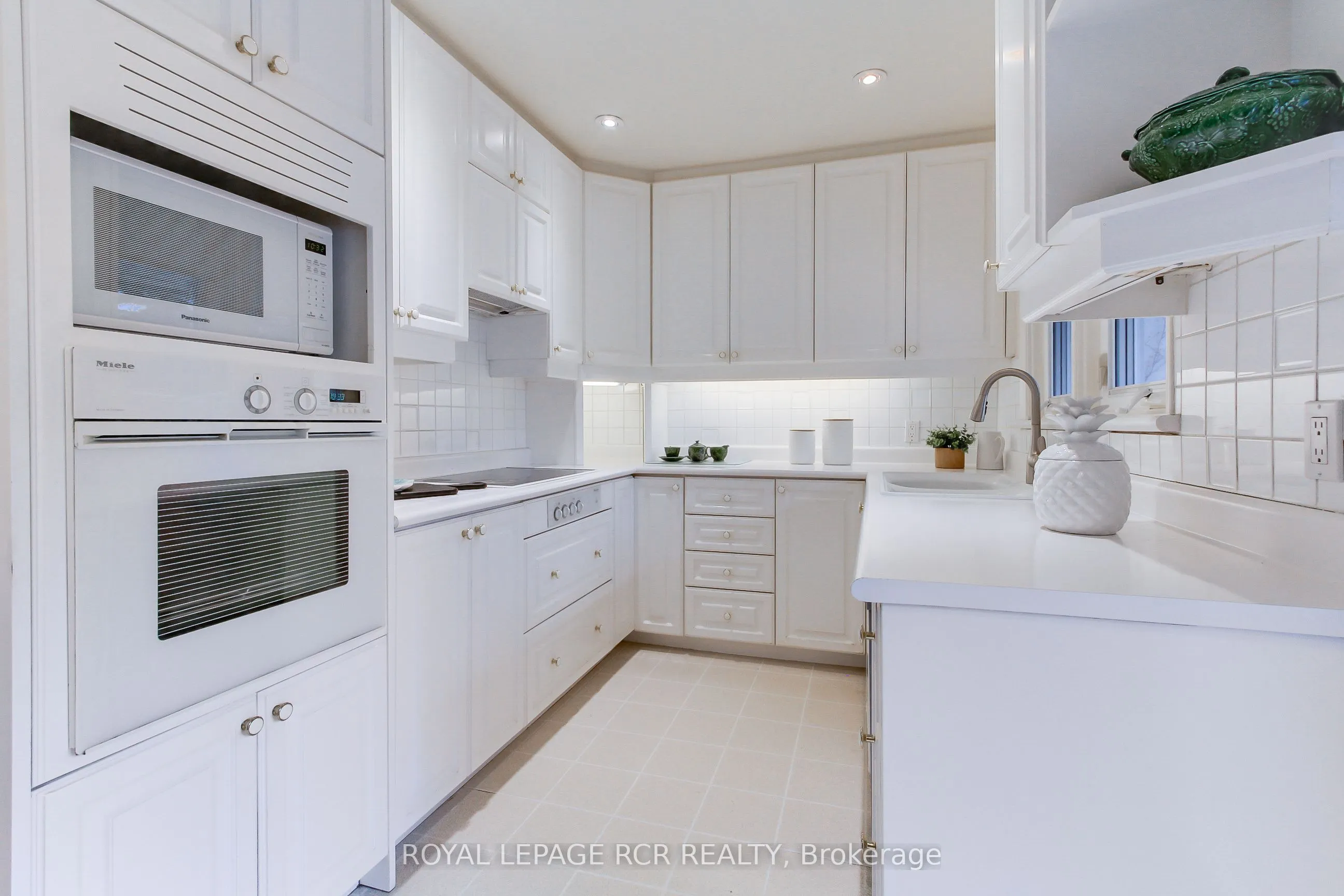 4 Thornlea Court