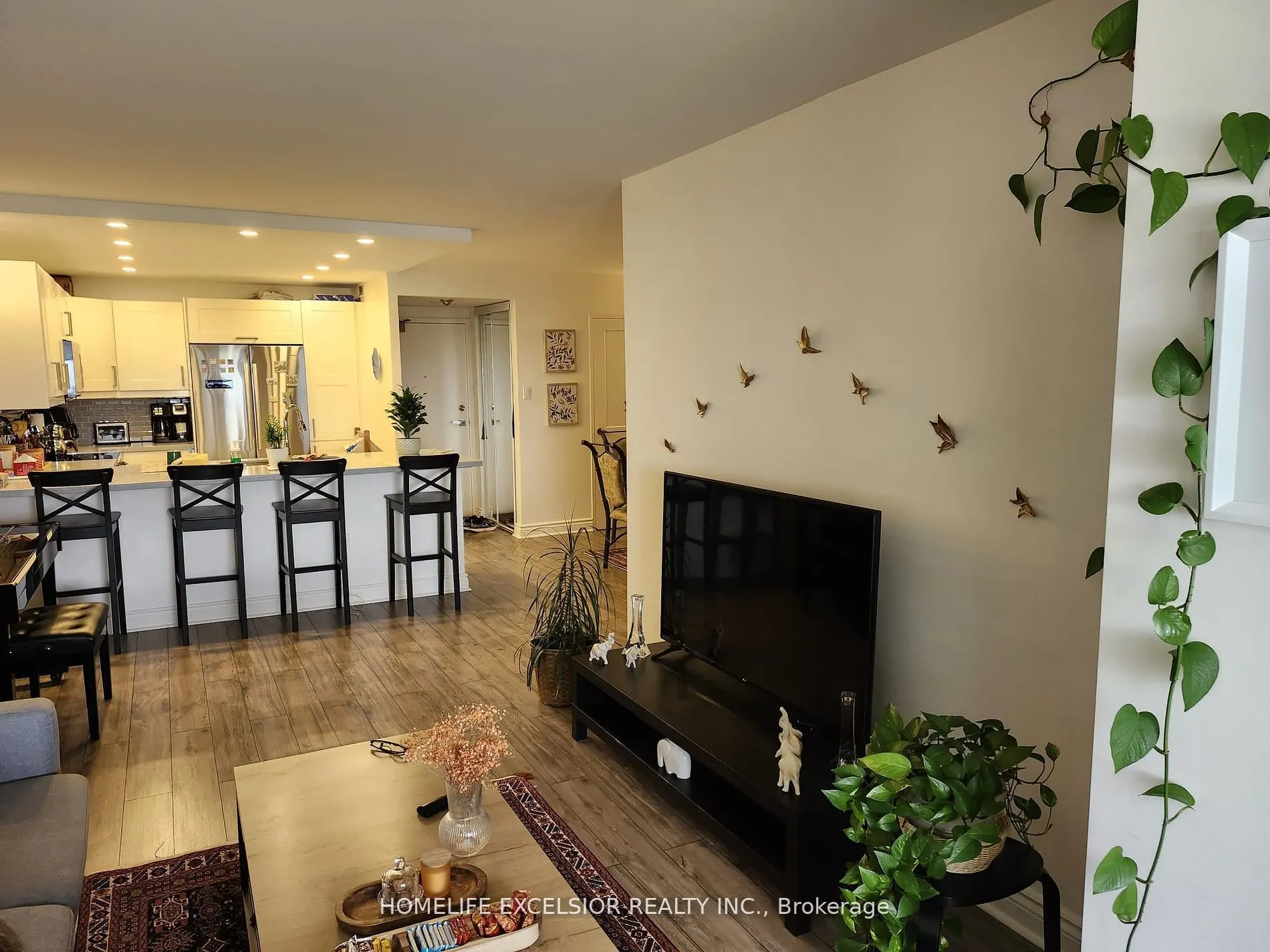 7601 Bathurst Street, #1402