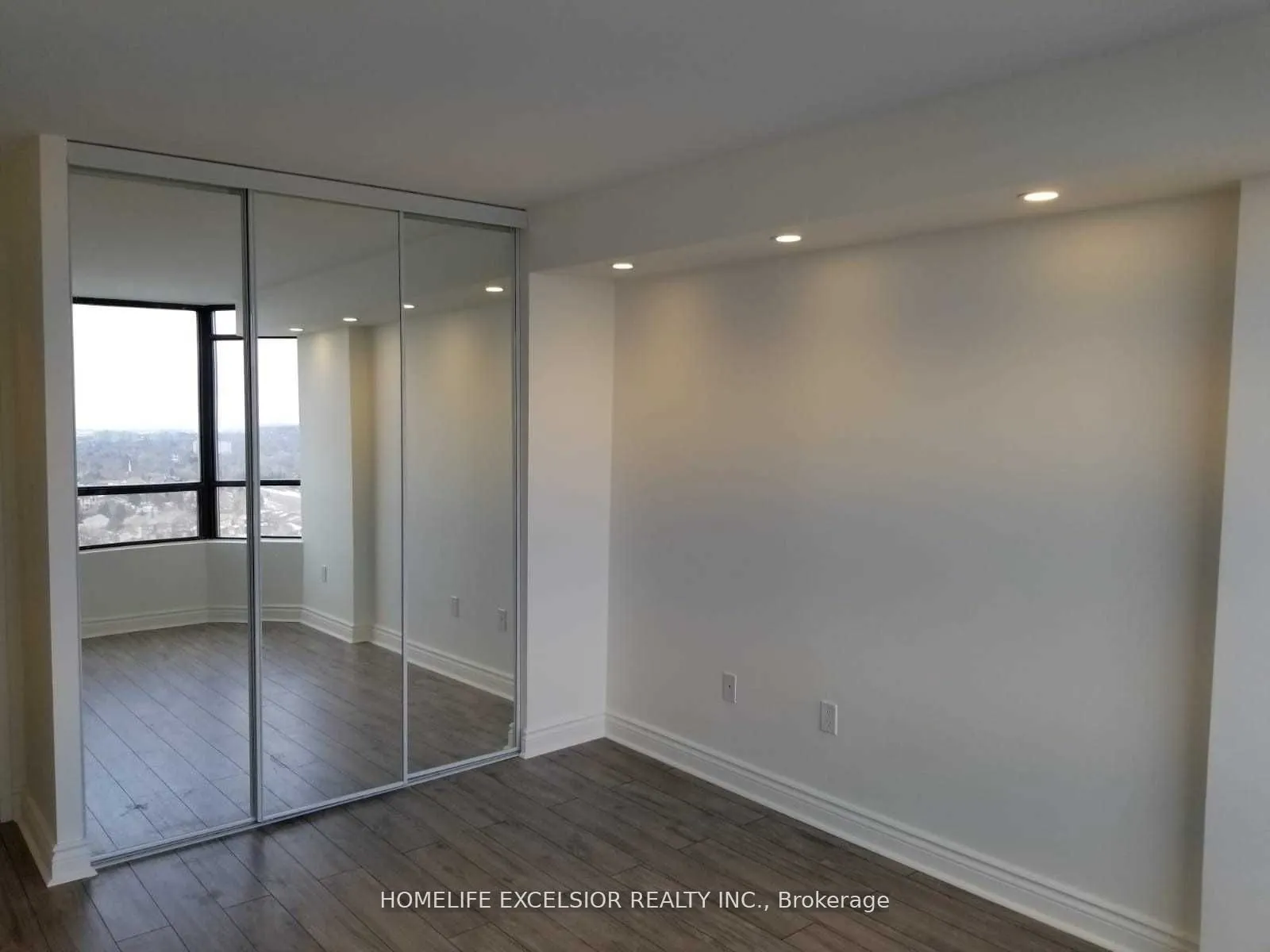 7601 Bathurst Street, #1402