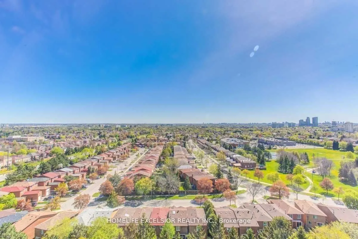 7601 Bathurst Street, #1402