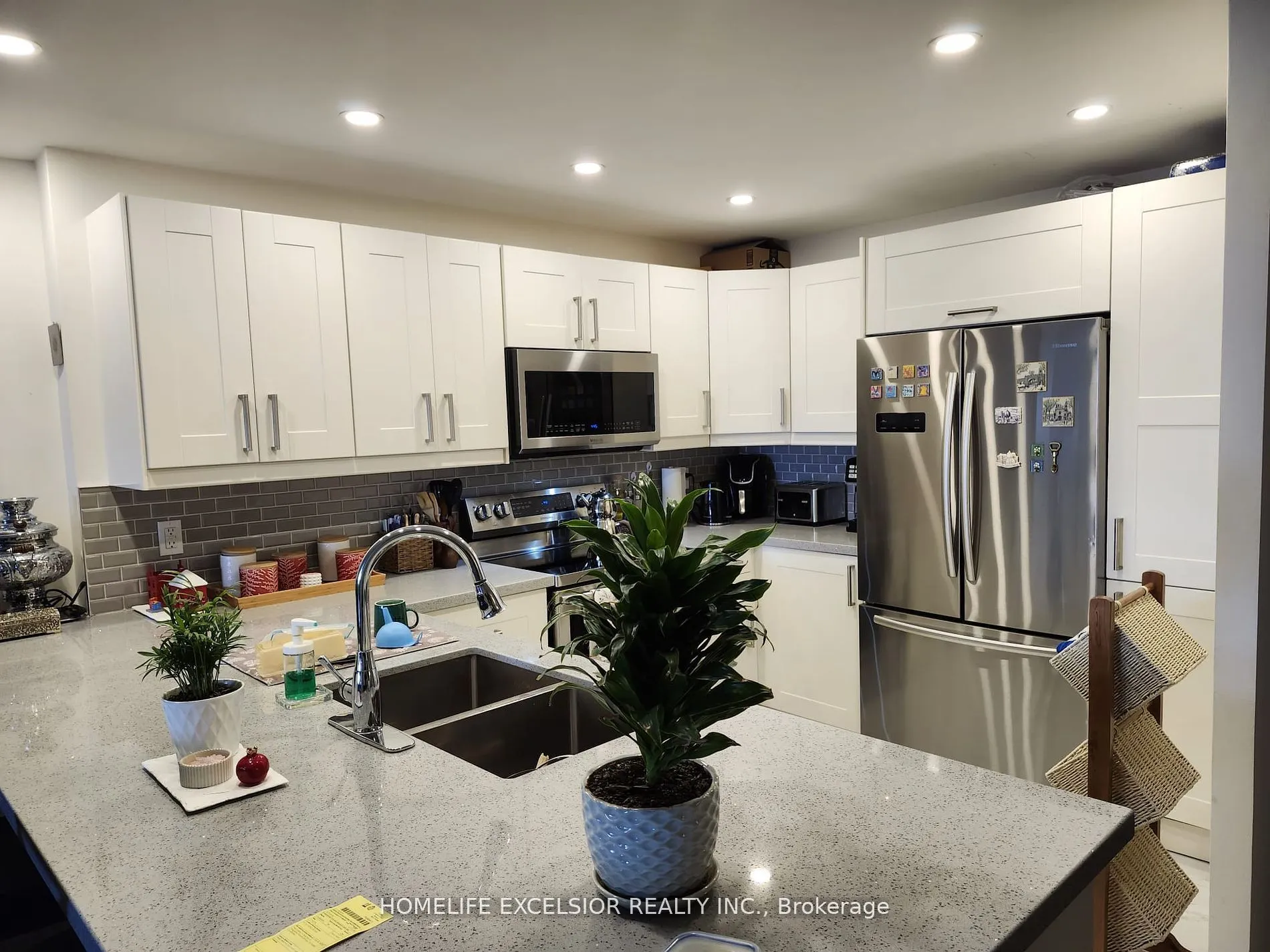 7601 Bathurst Street, #1402