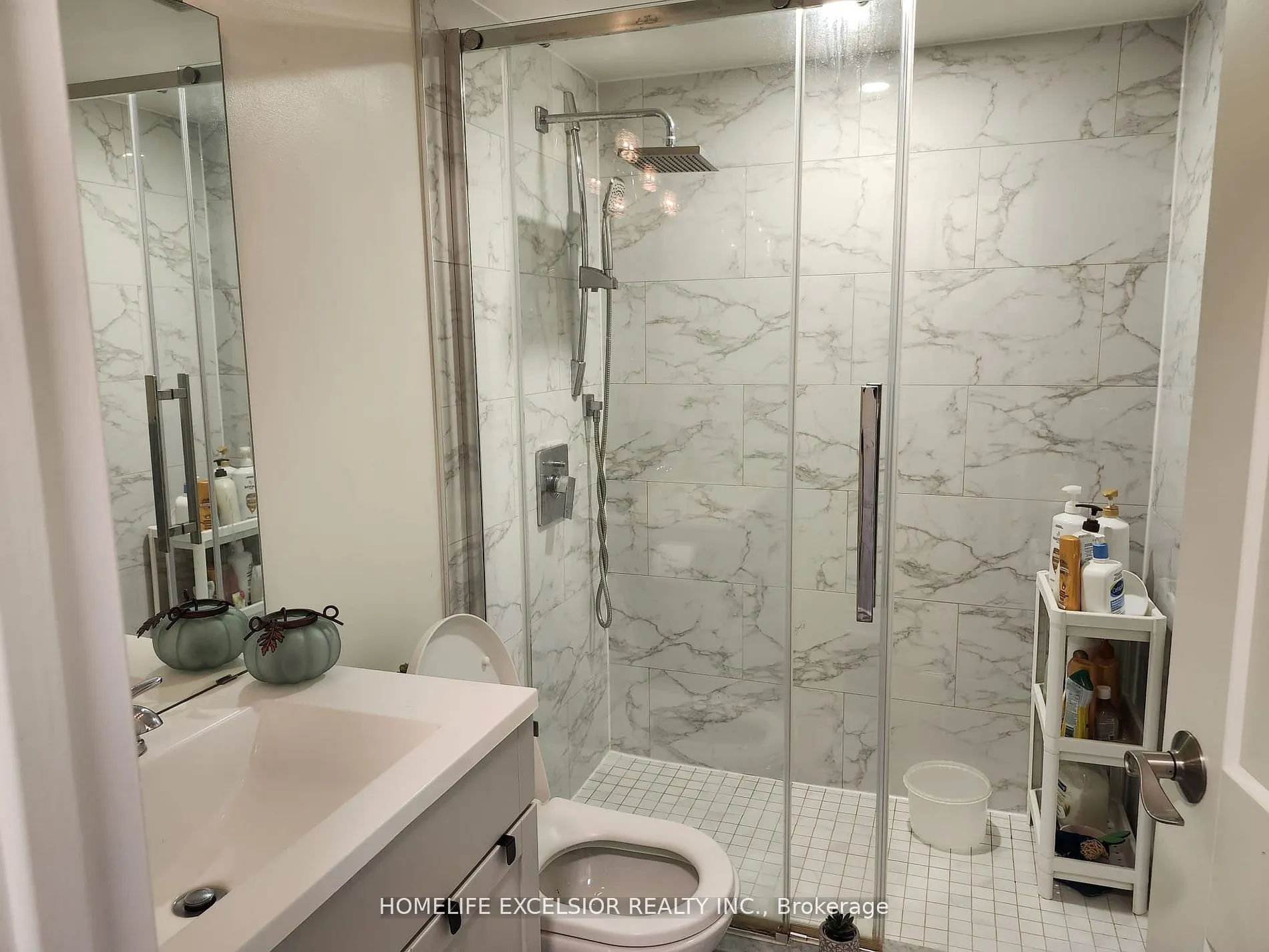 7601 Bathurst Street, #1402