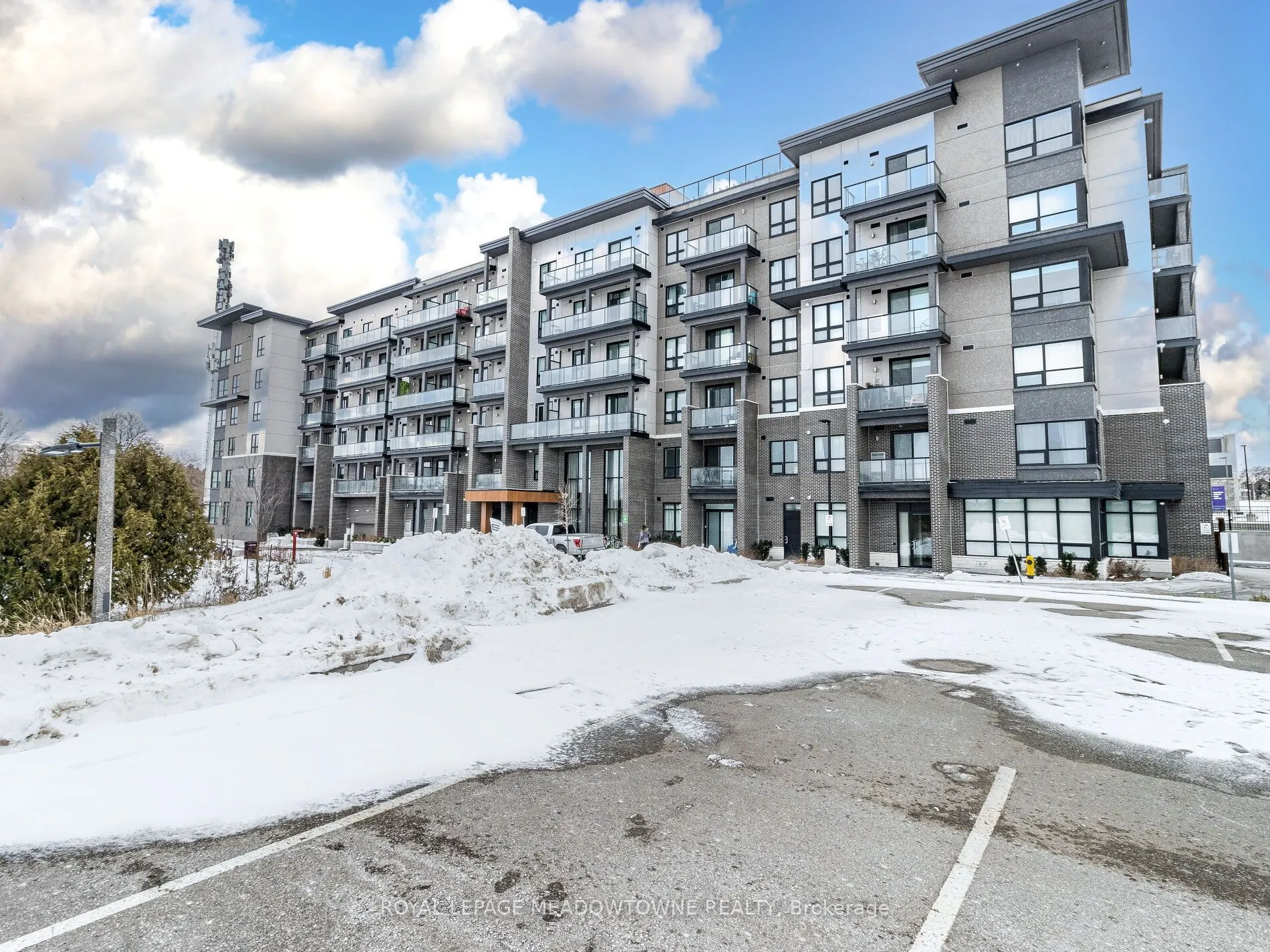 9700 Ninth Line, #216
