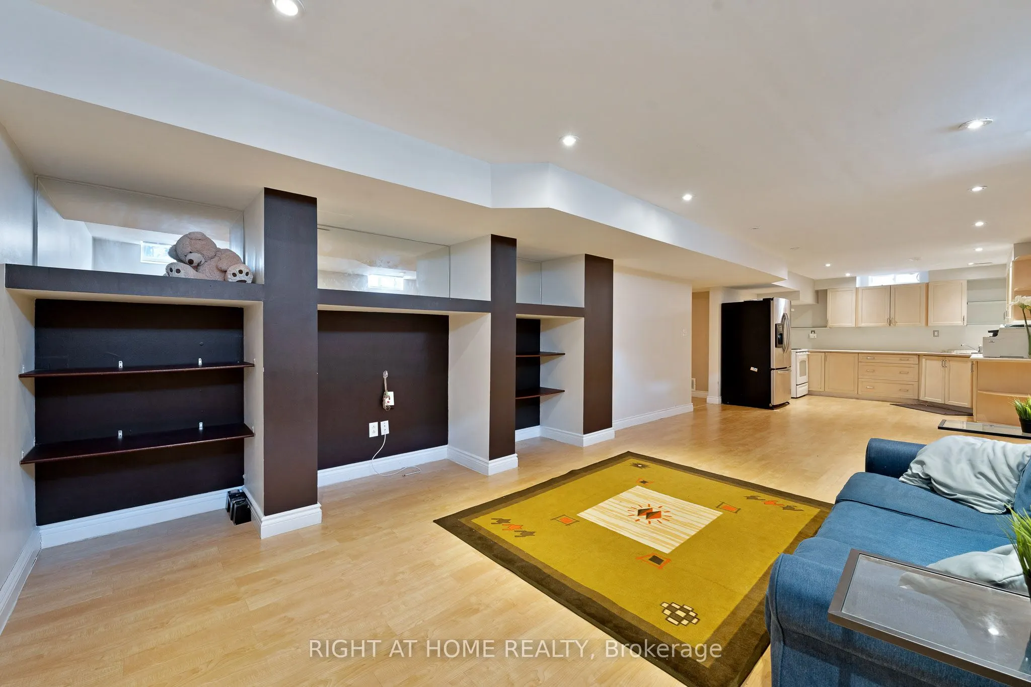 37 Newbridge Avenue