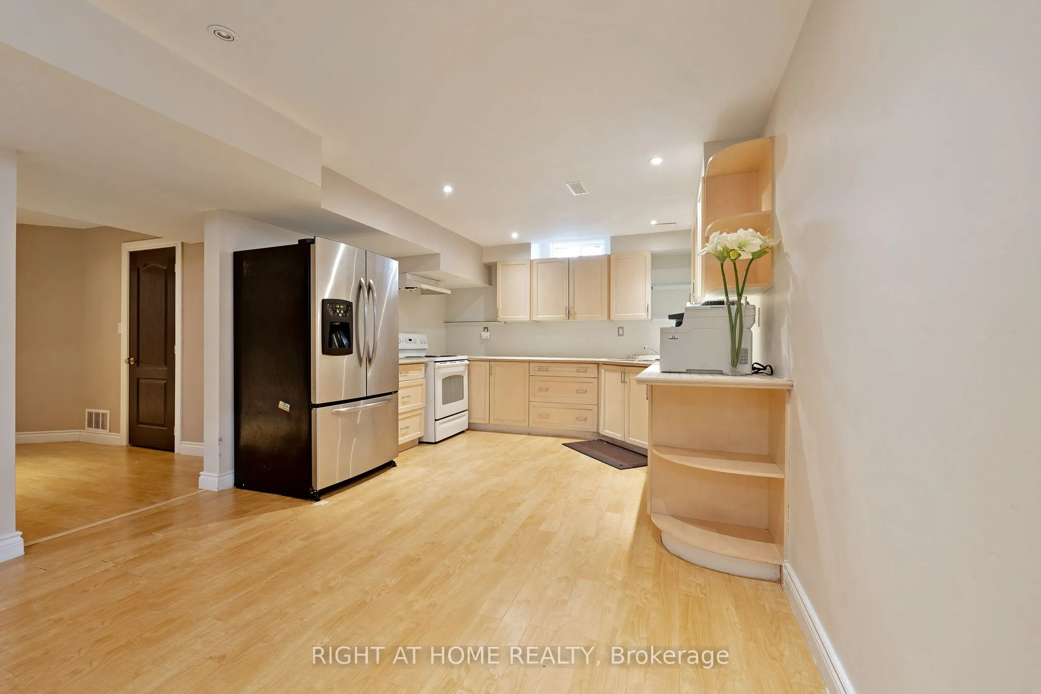 37 Newbridge Avenue