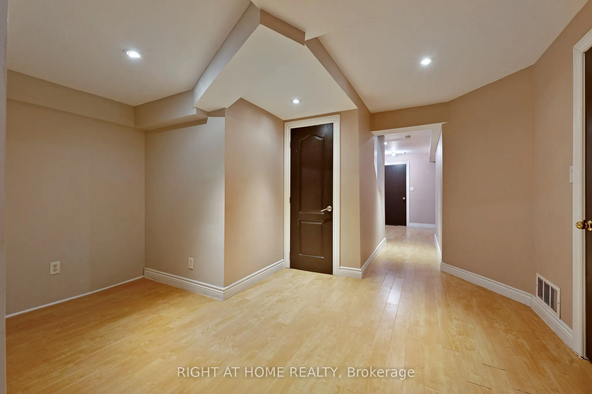 37 Newbridge Avenue