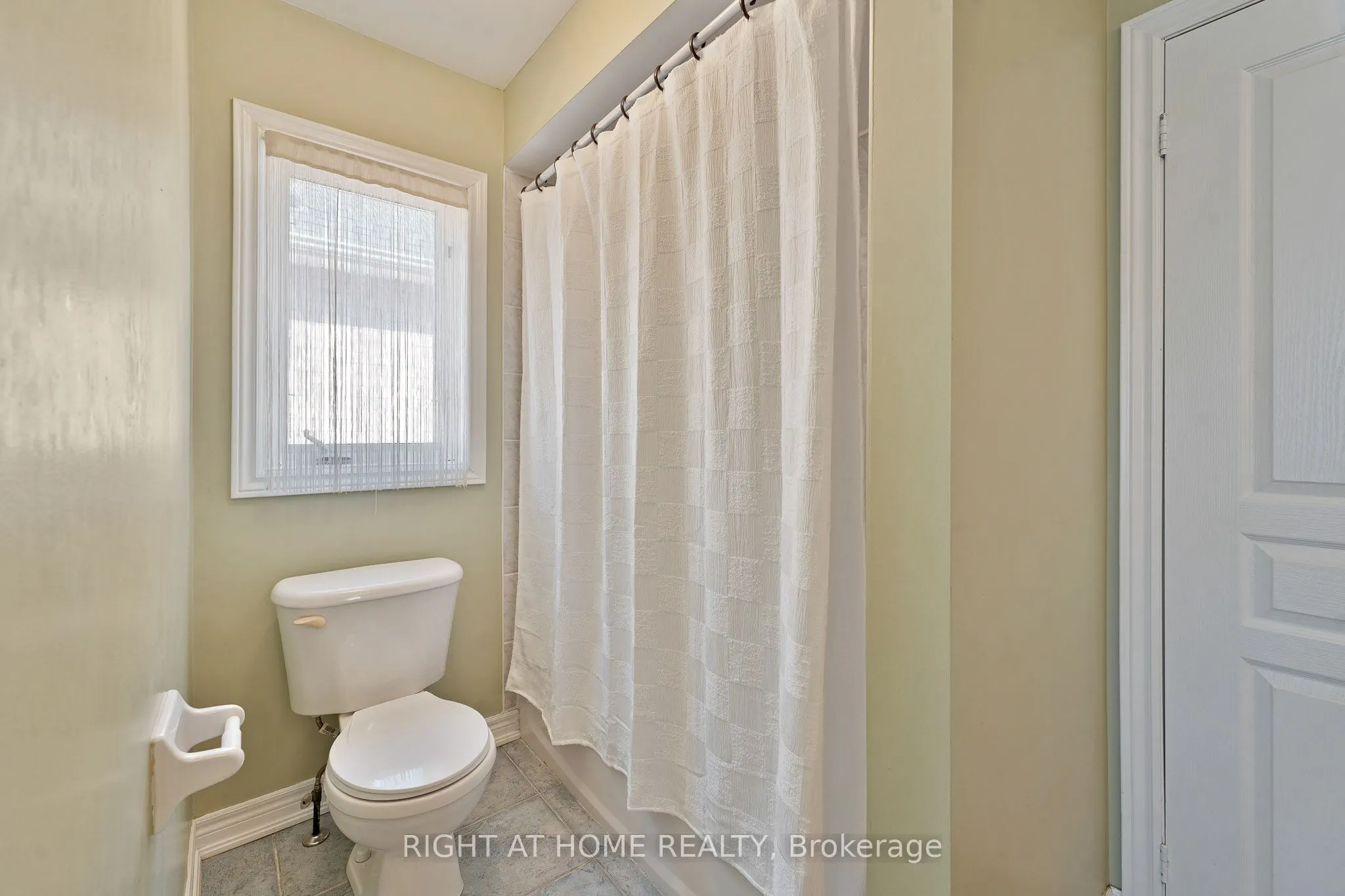 37 Newbridge Avenue