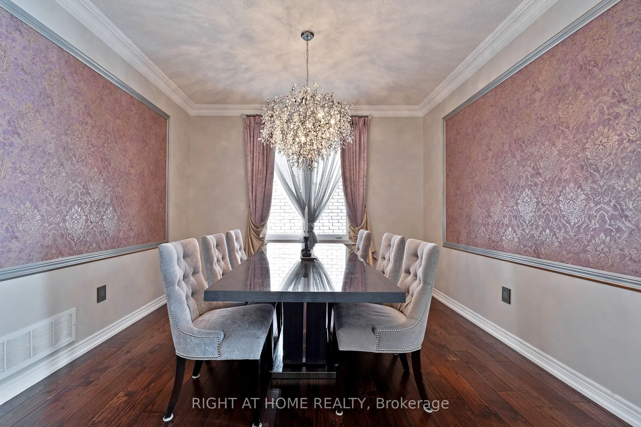 37 Newbridge Avenue
