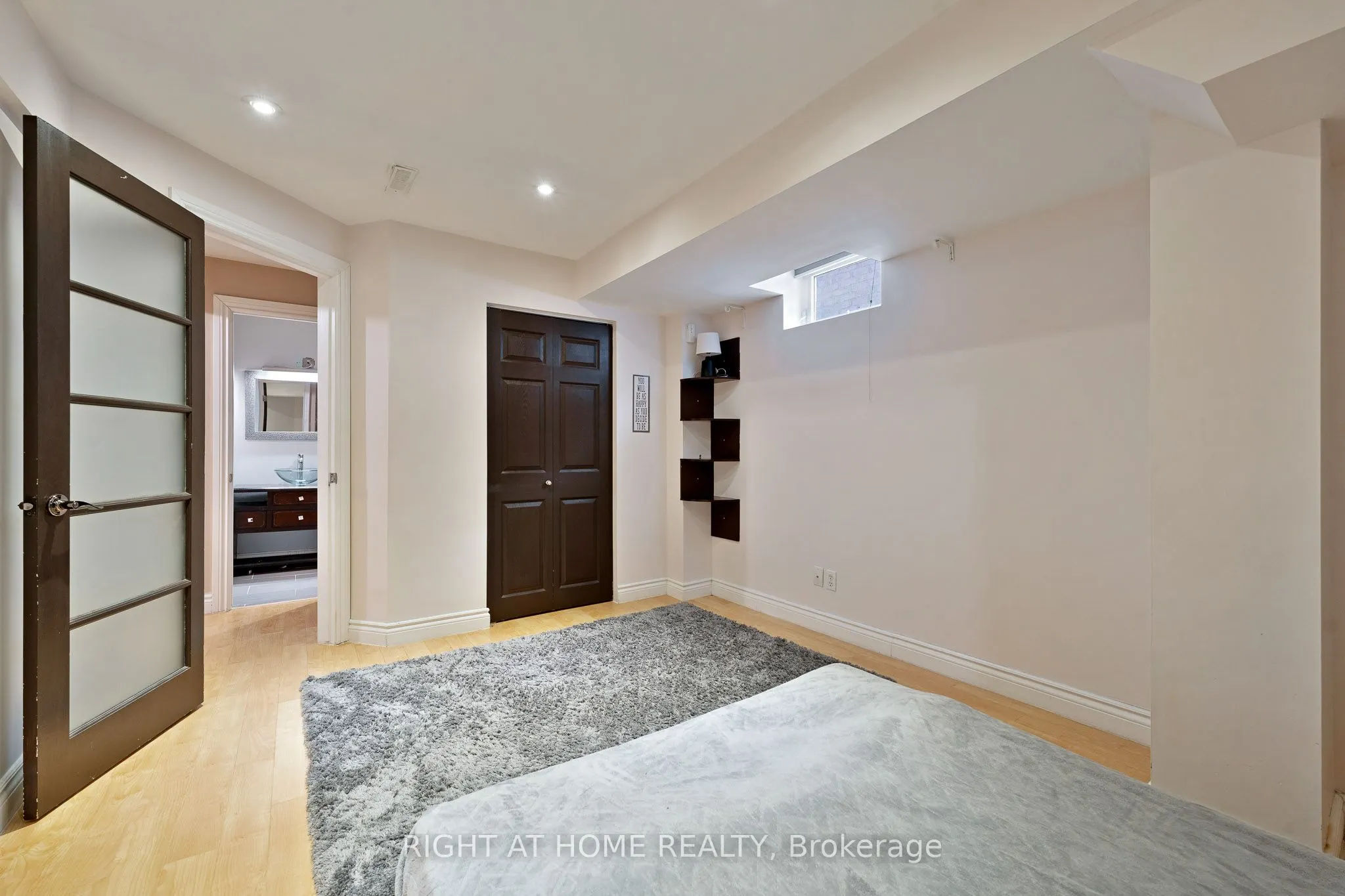 37 Newbridge Avenue