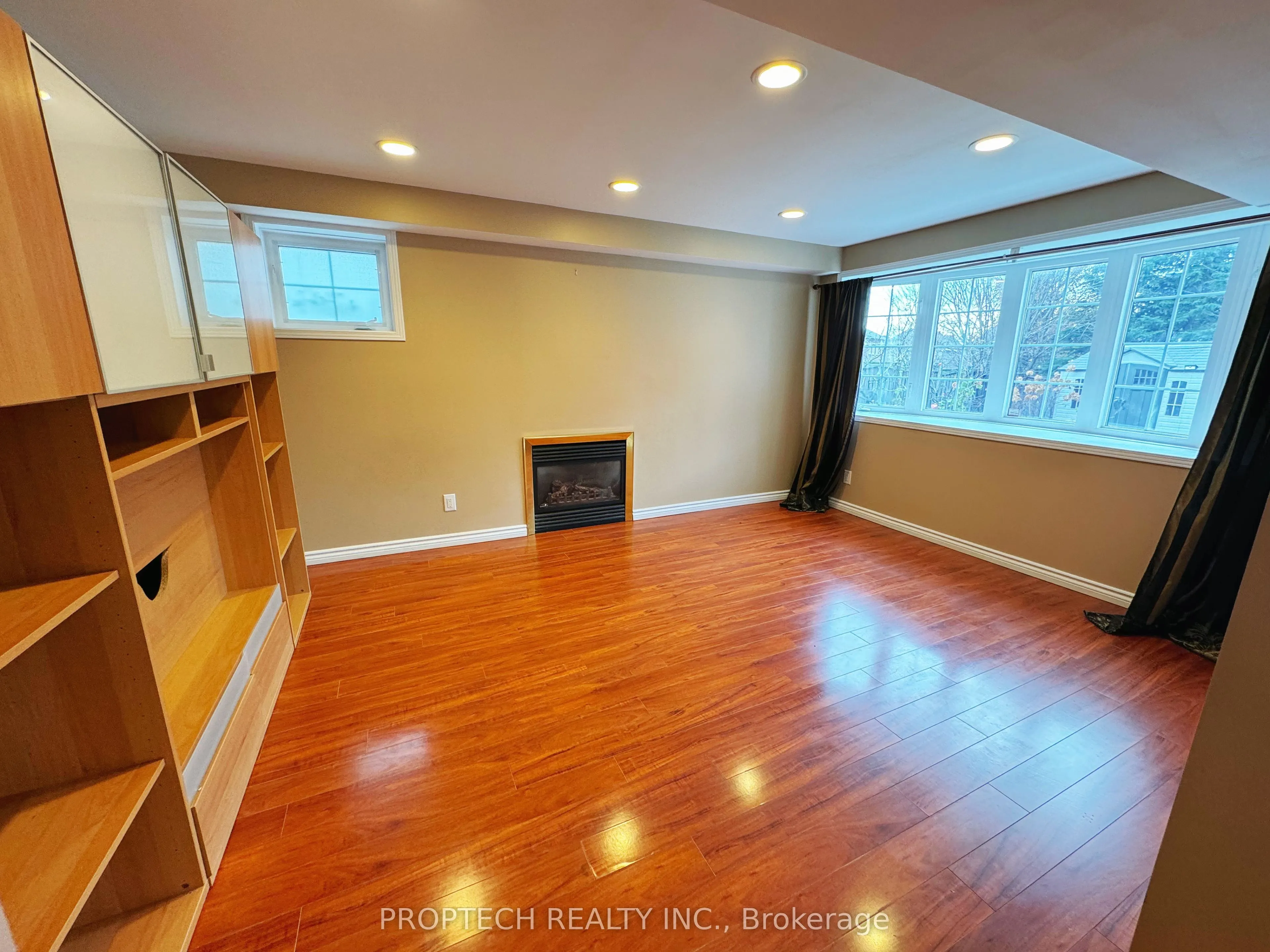177 Vanda Drive