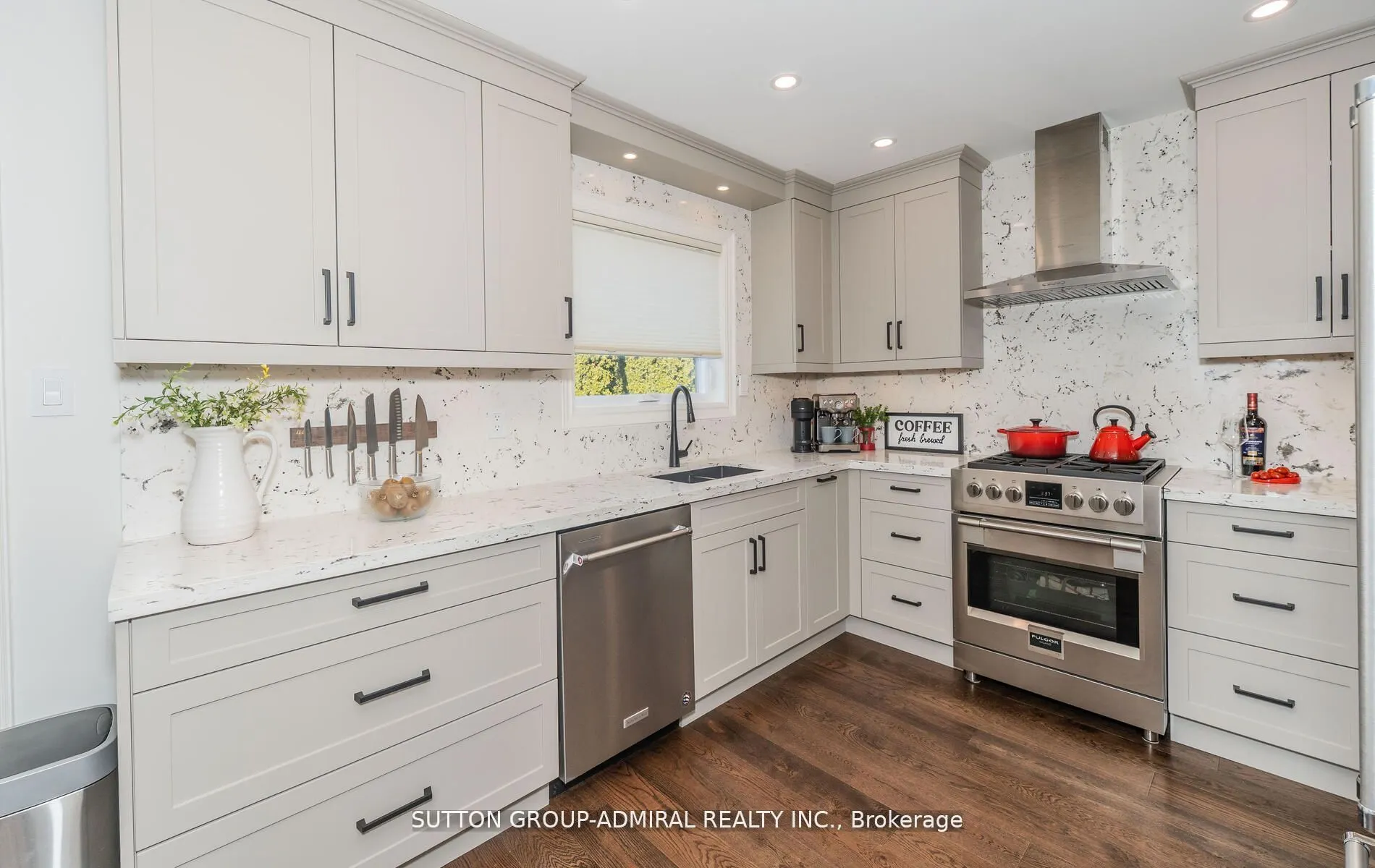 473 HIGHCLIFFE Drive