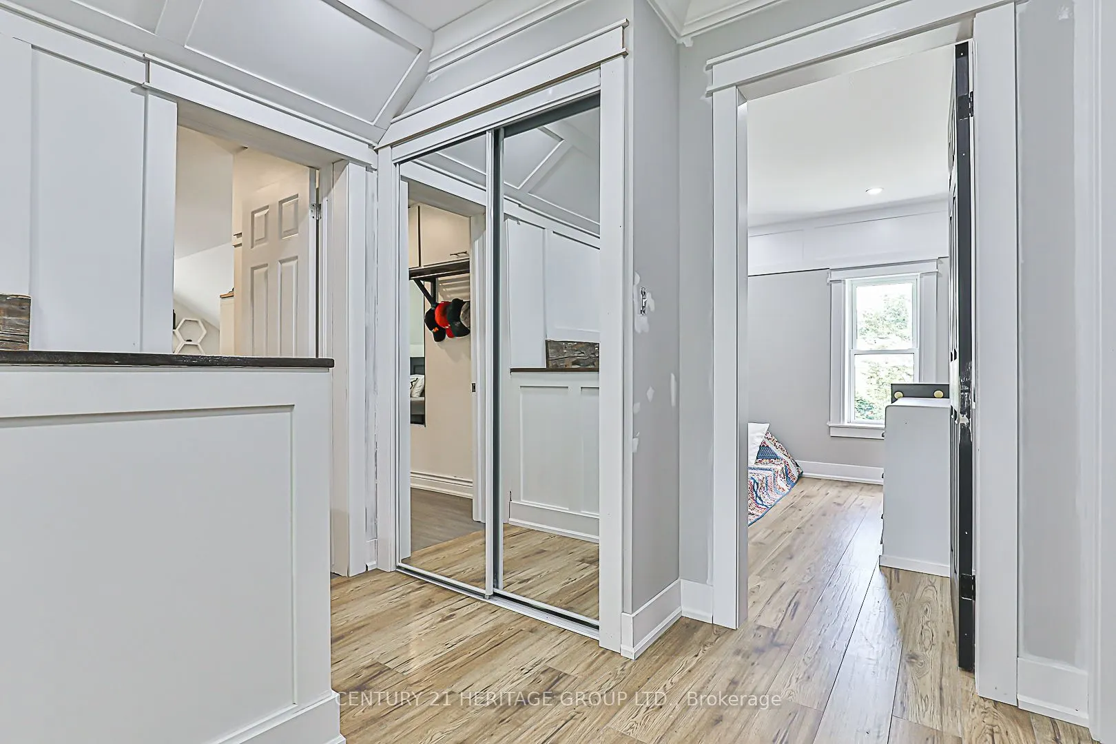 4533 Mount Albert Road
