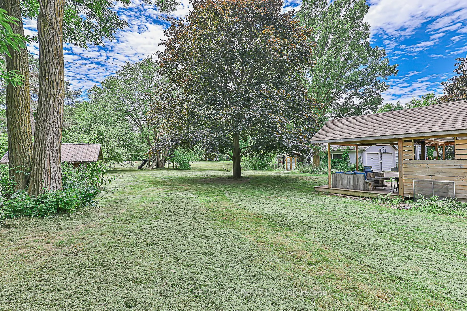 4533 Mount Albert Road
