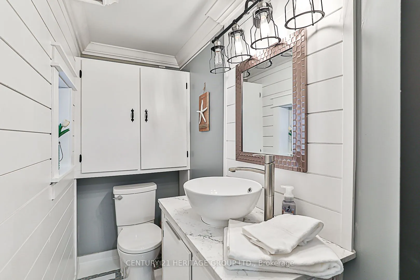 4533 Mount Albert Road