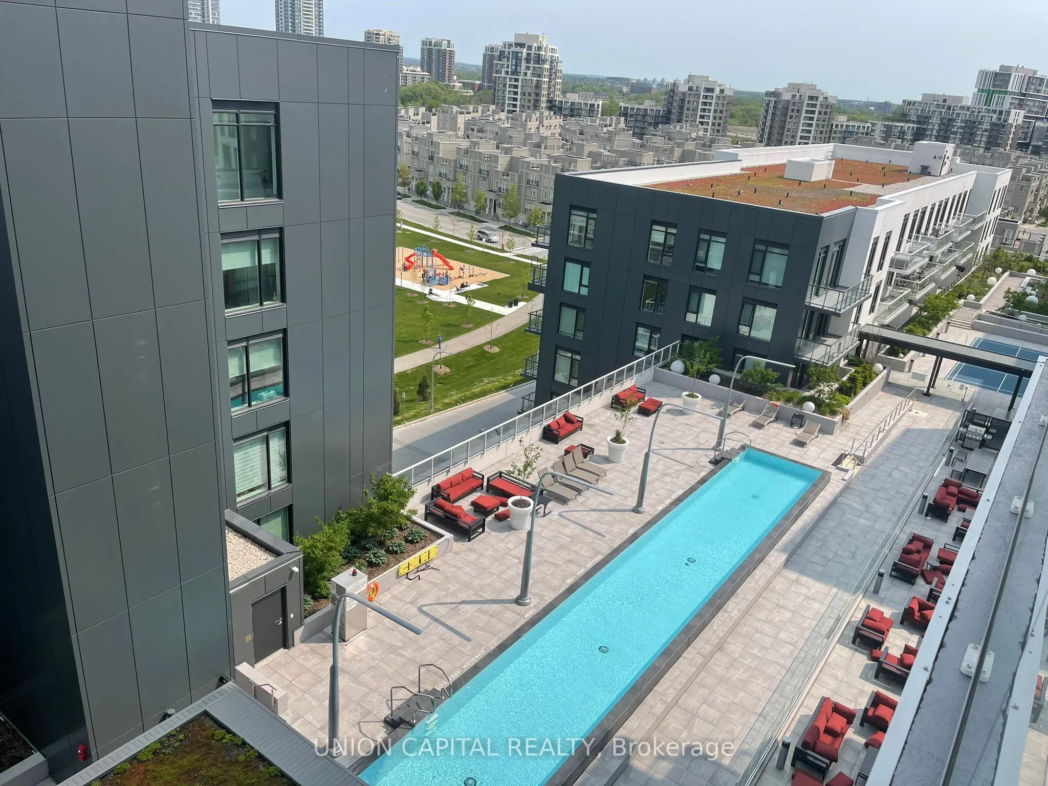 10 ROUGE VALLEY Drive W, #1004