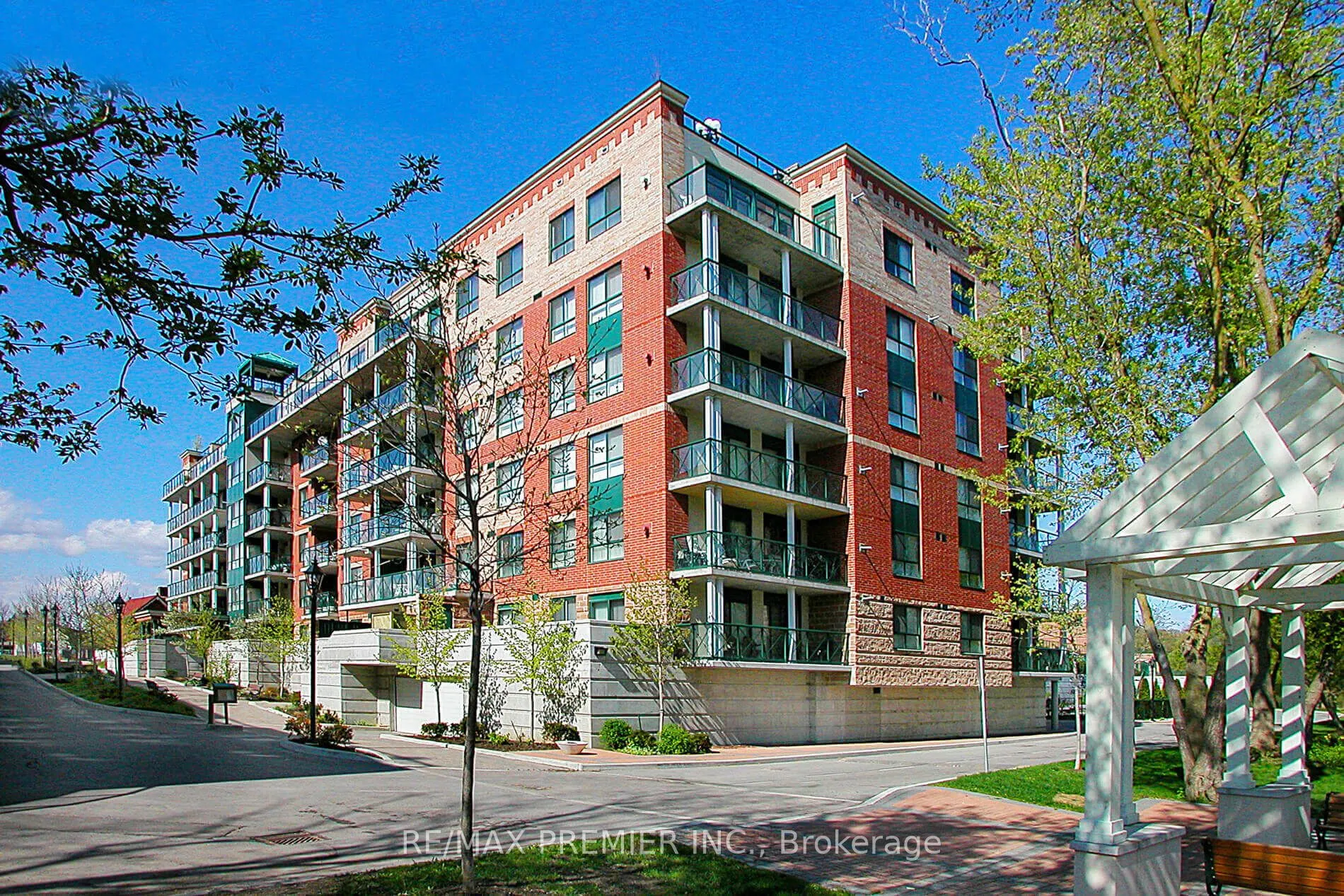 141 Woodbridge Avenue, #405