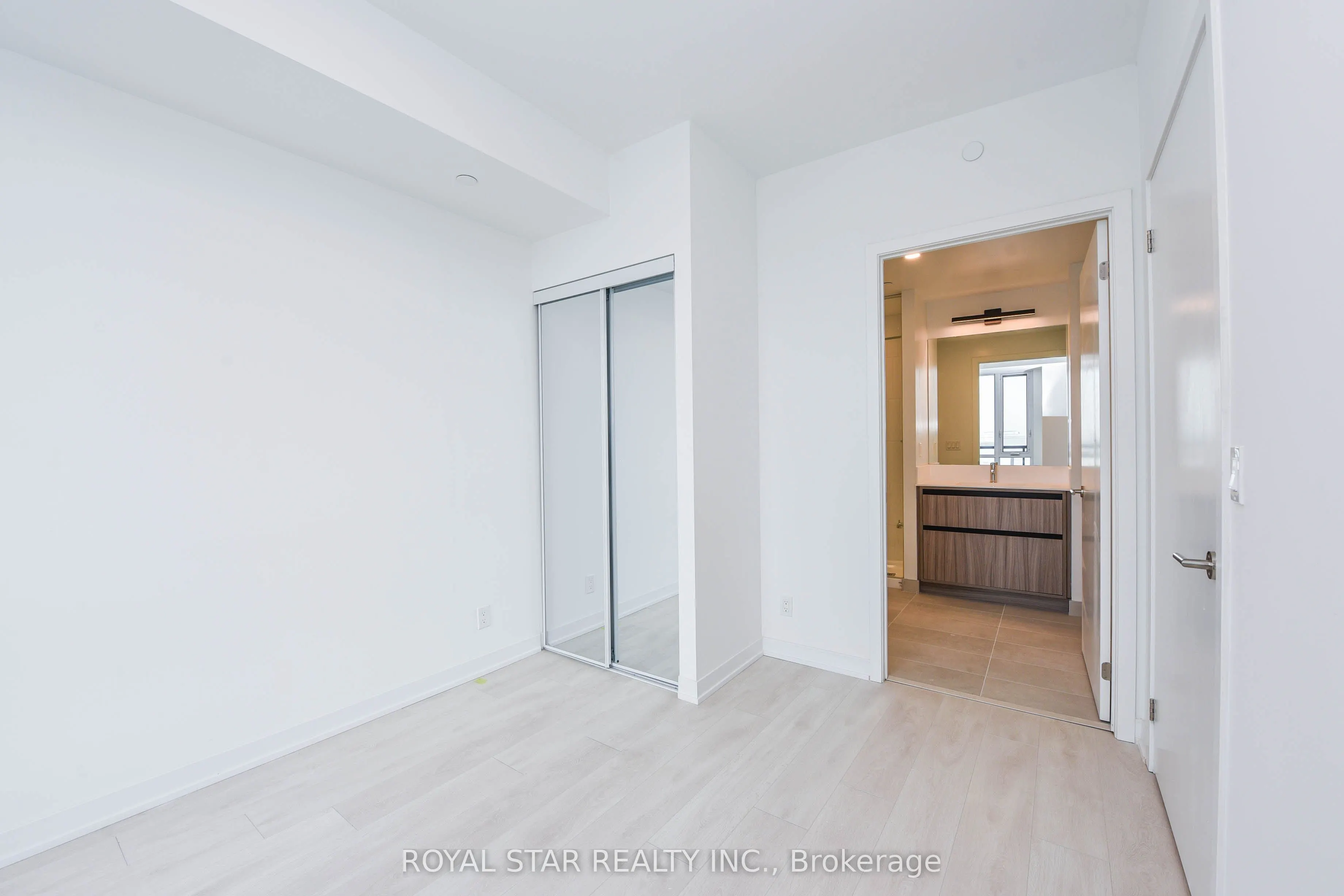 7950 Bathurst Street, #1502