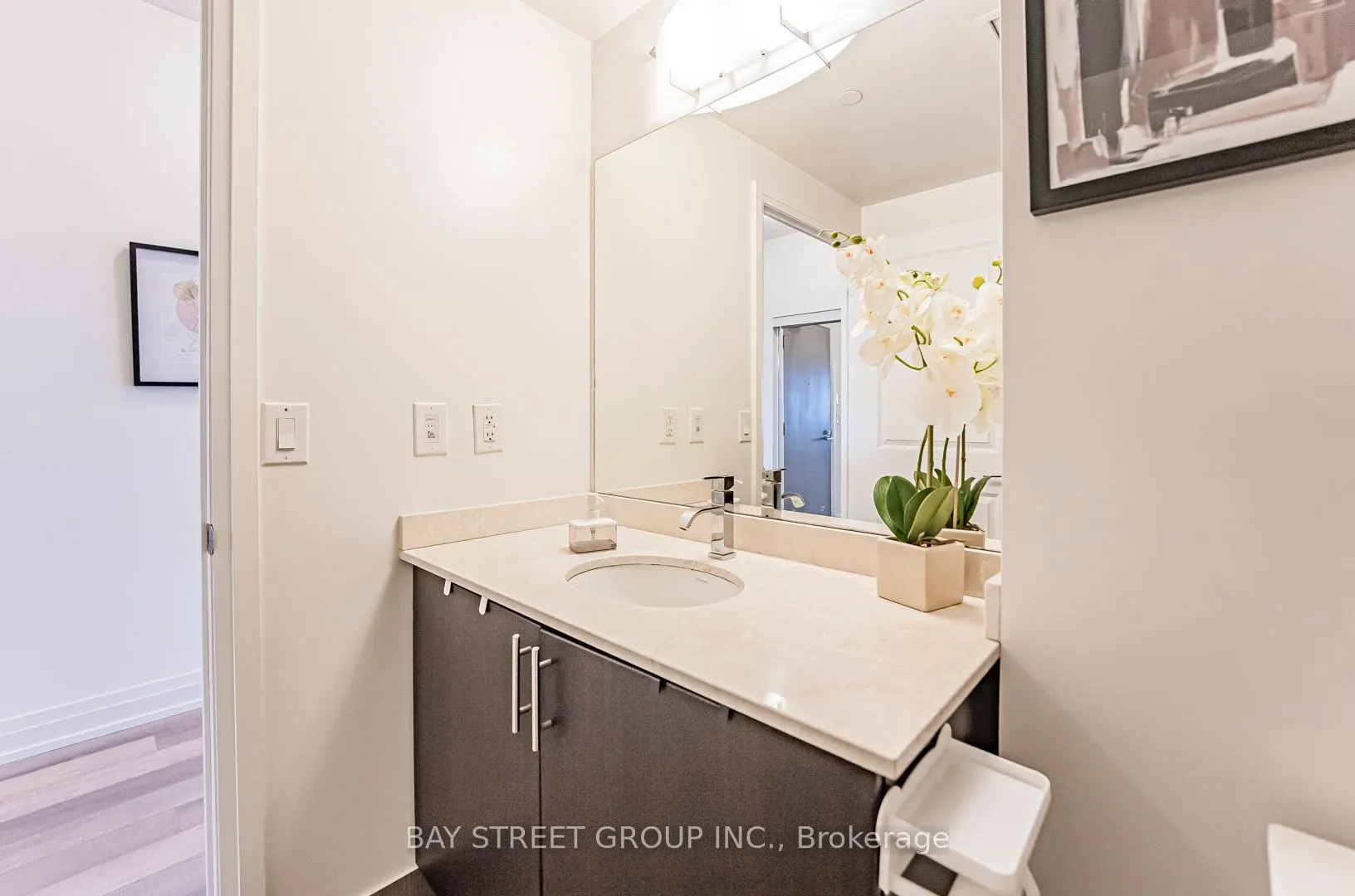 7167 Yonge Street #718