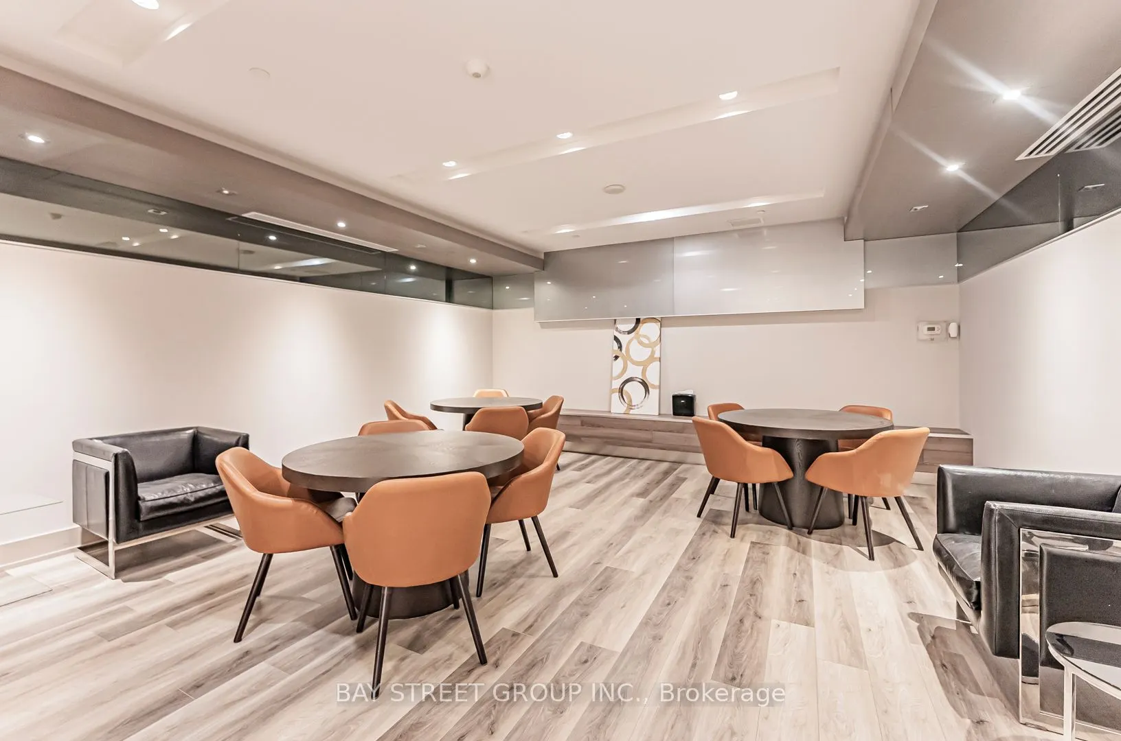 7167 Yonge Street #718