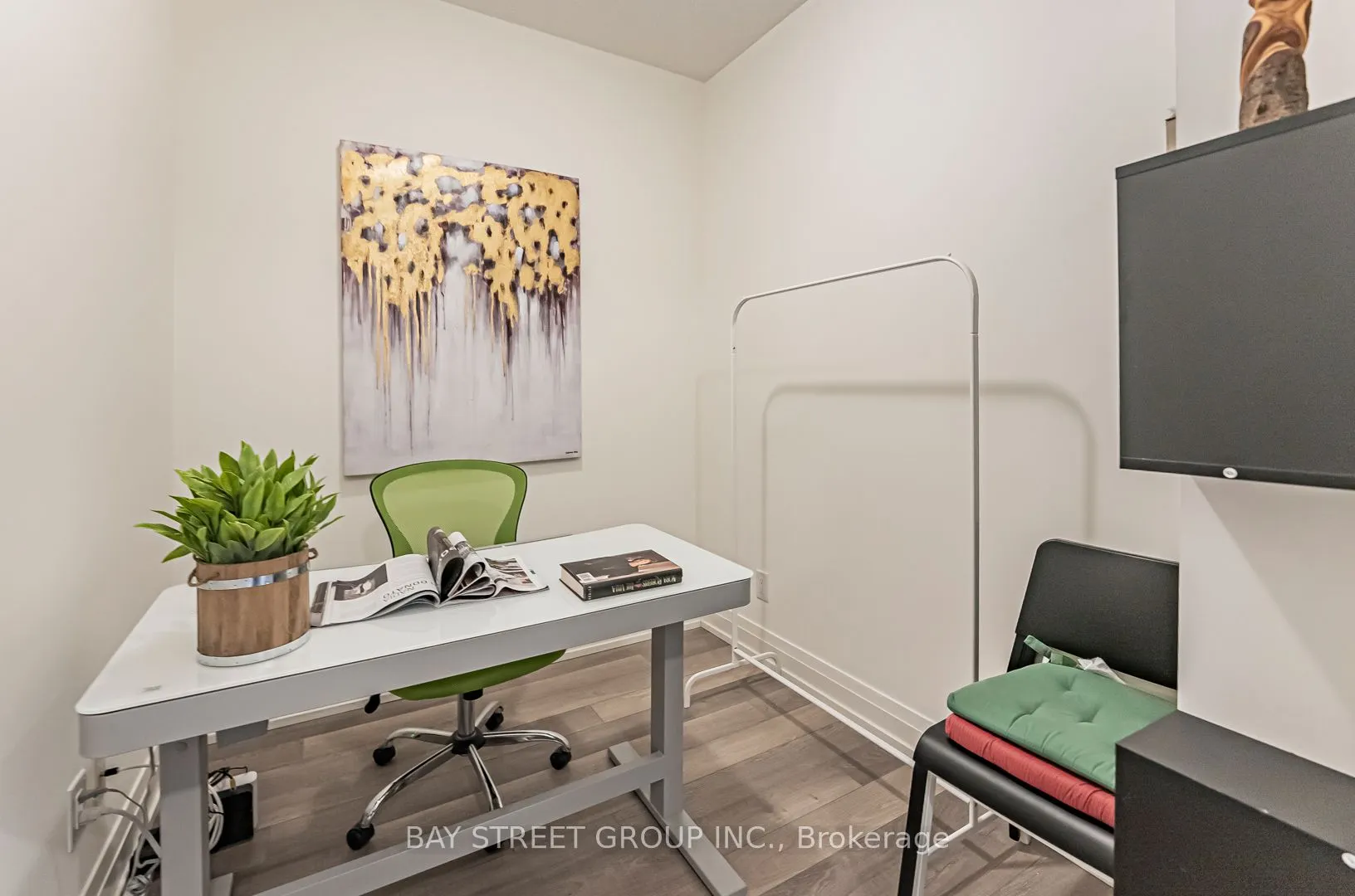 7167 Yonge Street #718