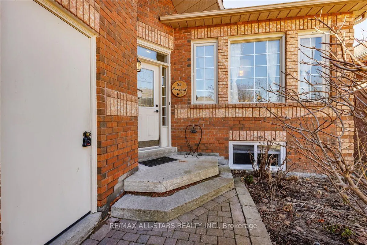 93 Sunbird Boulevard