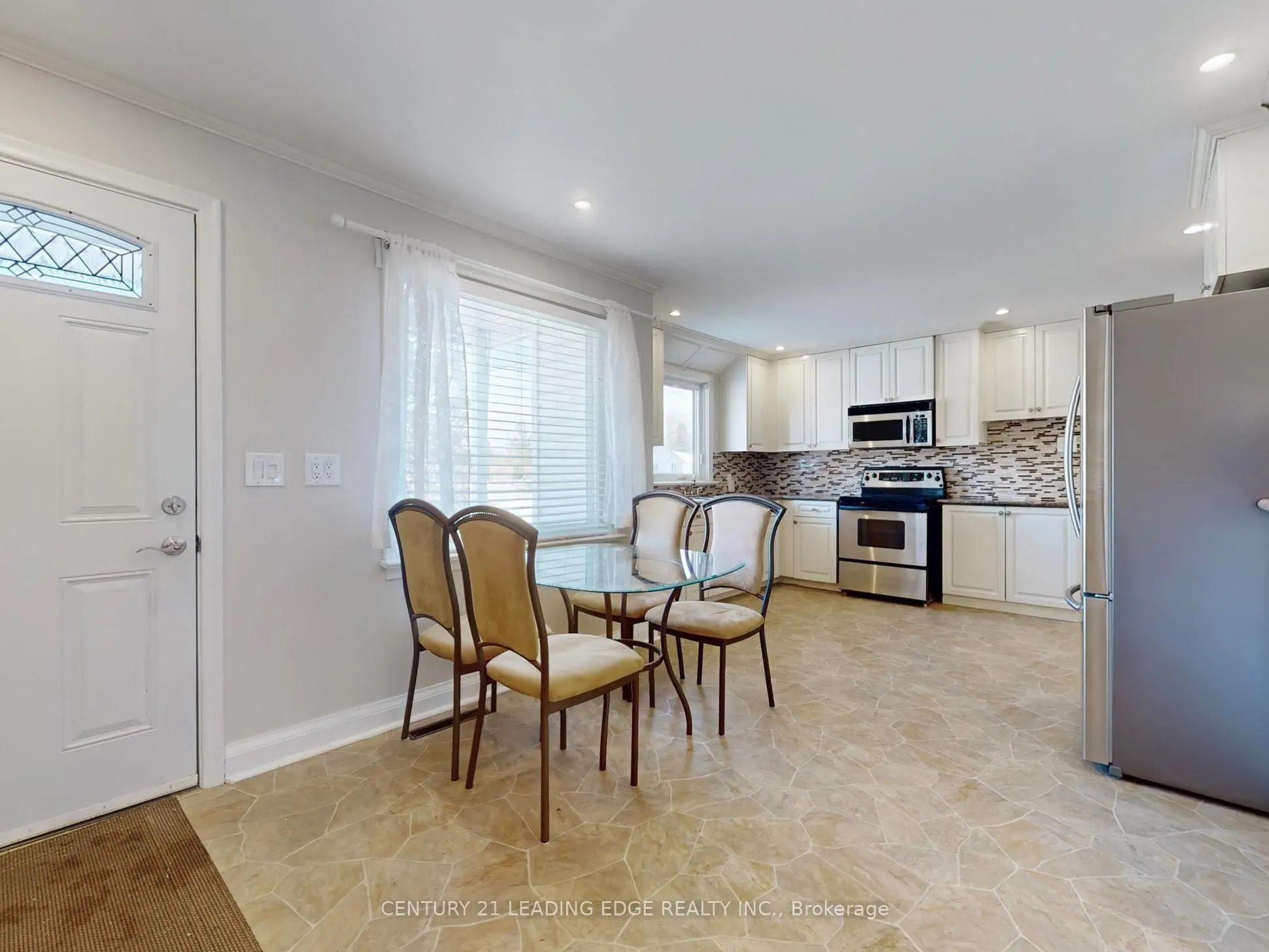 350 The Queensway S