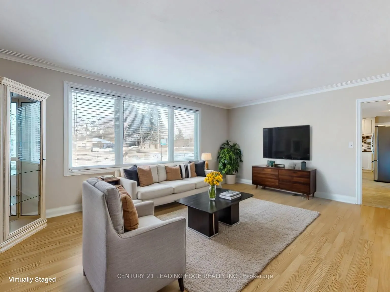 350 The Queensway S