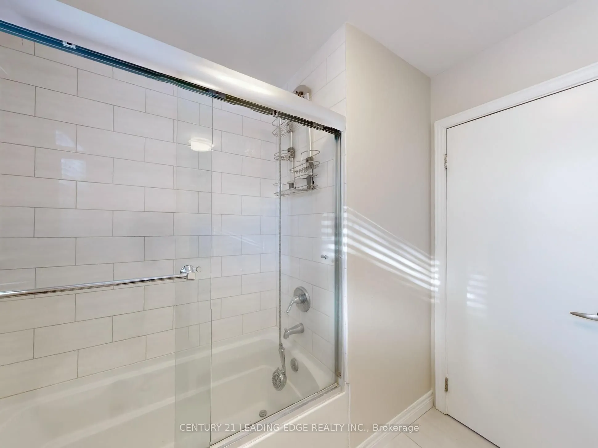350 The Queensway S