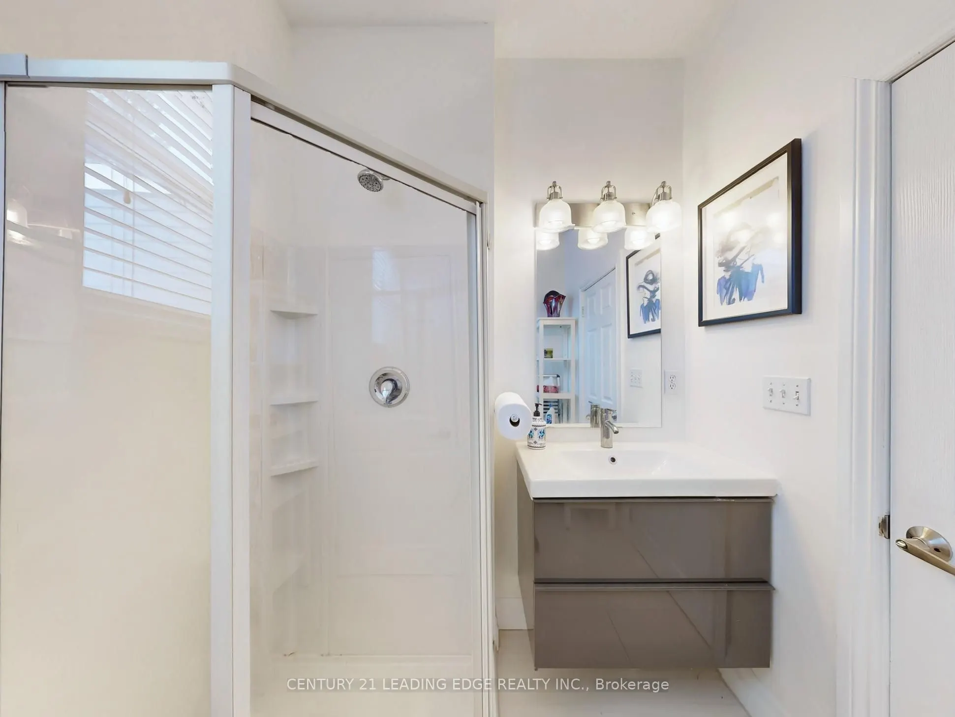 350 The Queensway S