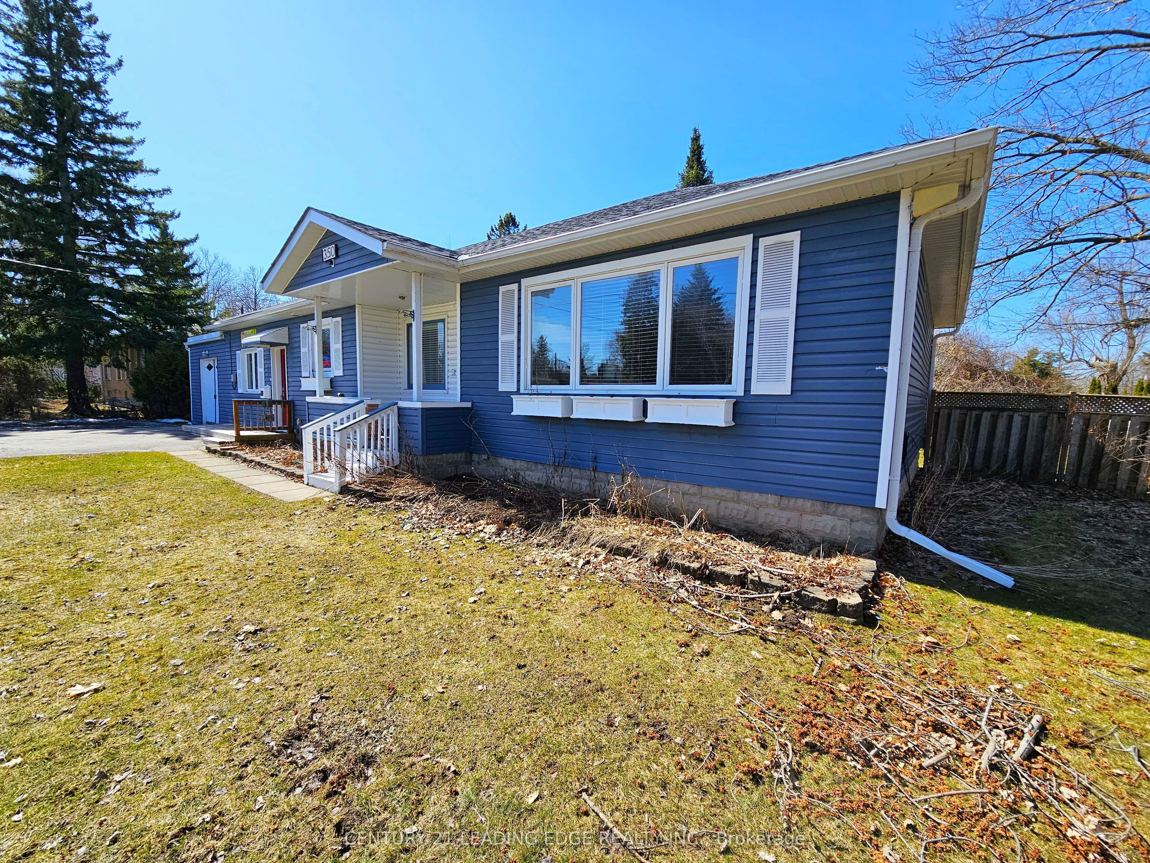350 The Queensway S