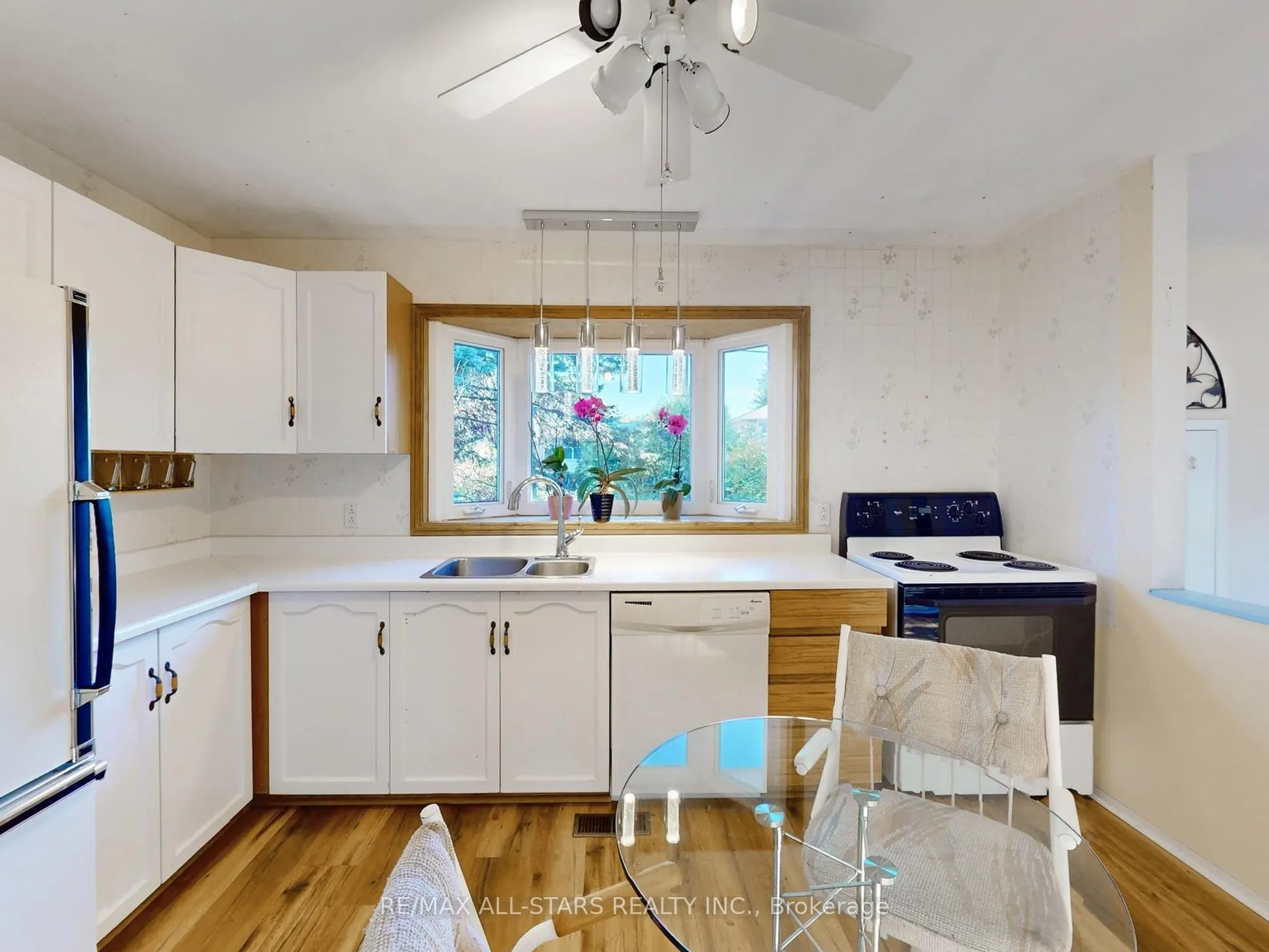 40 Riverglen Drive