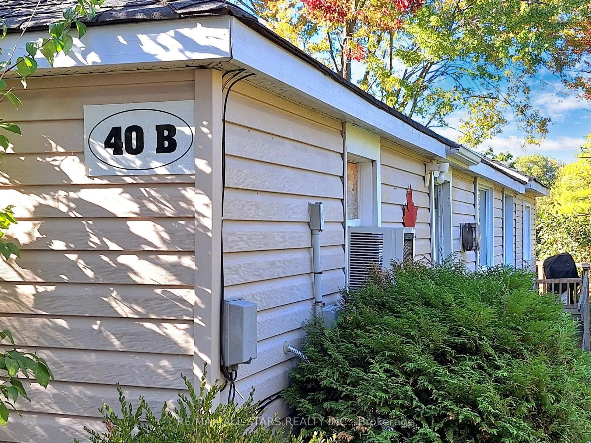 40 Riverglen Drive