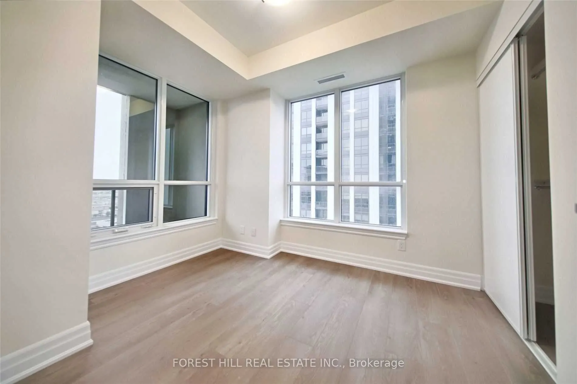 9075 Jane Street #1909