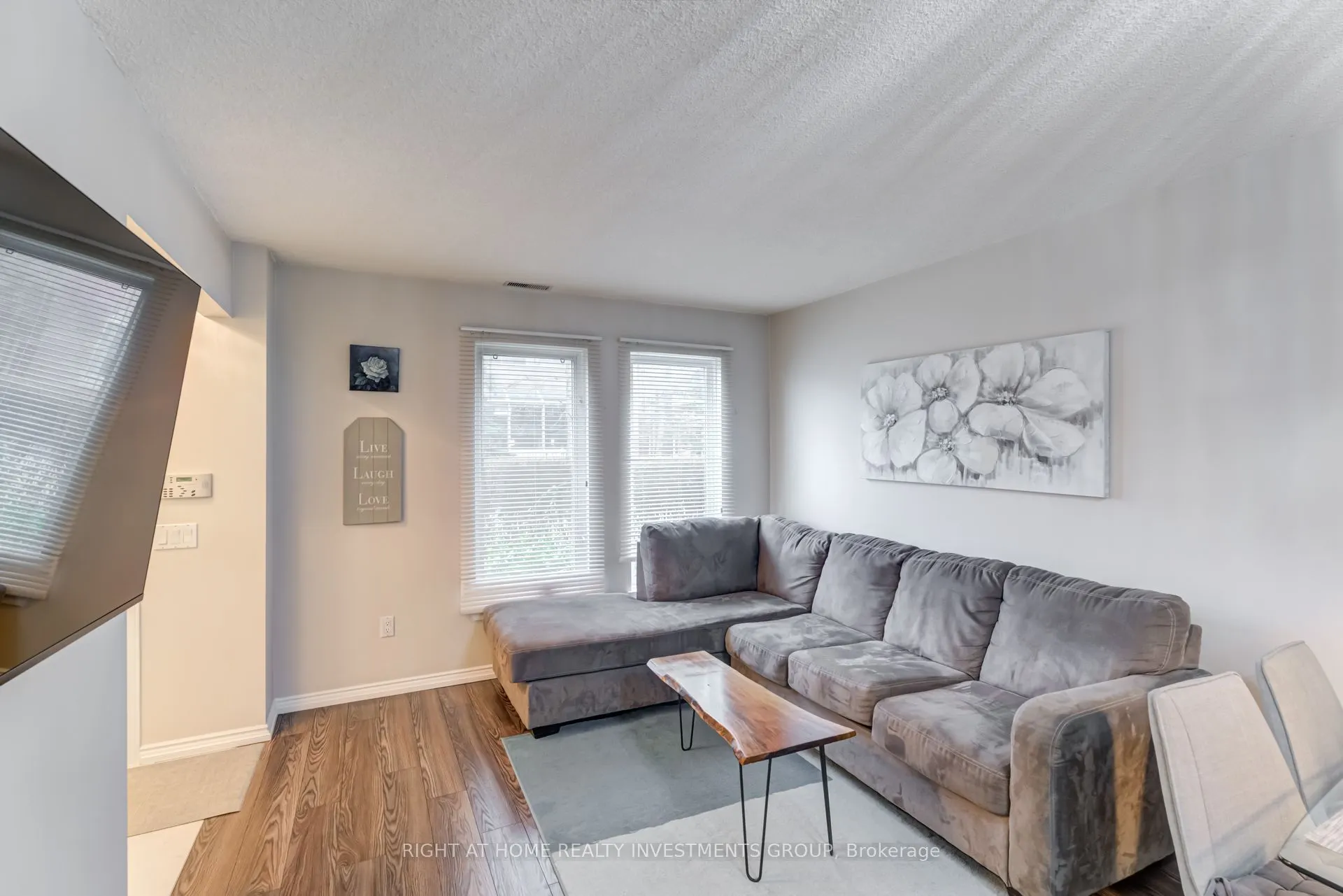 900 Steeles Avenue W, #809