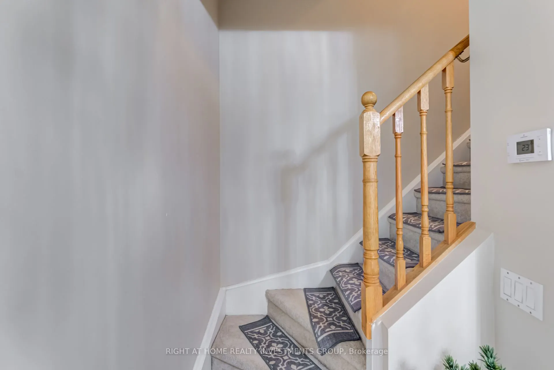900 Steeles Avenue W, #809