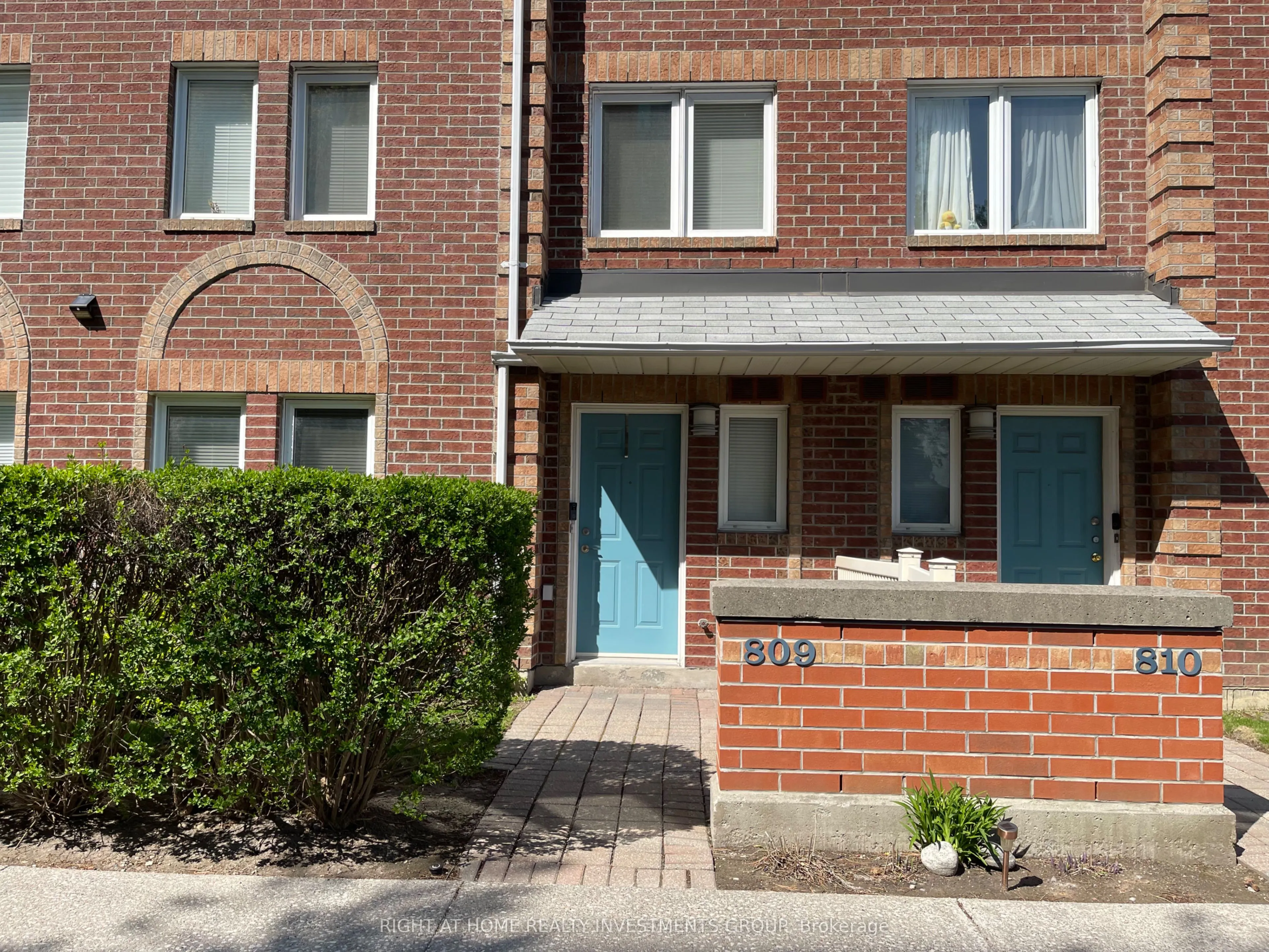 900 Steeles Avenue W, #809