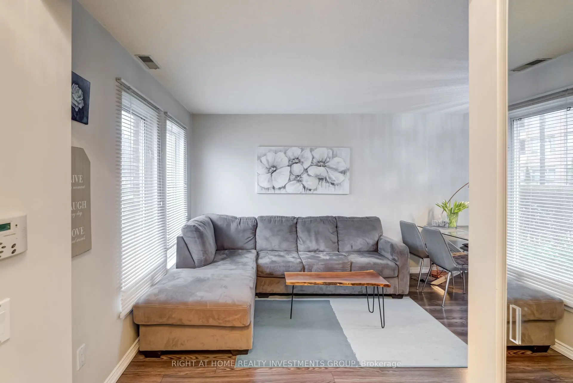 900 Steeles Avenue W, #809