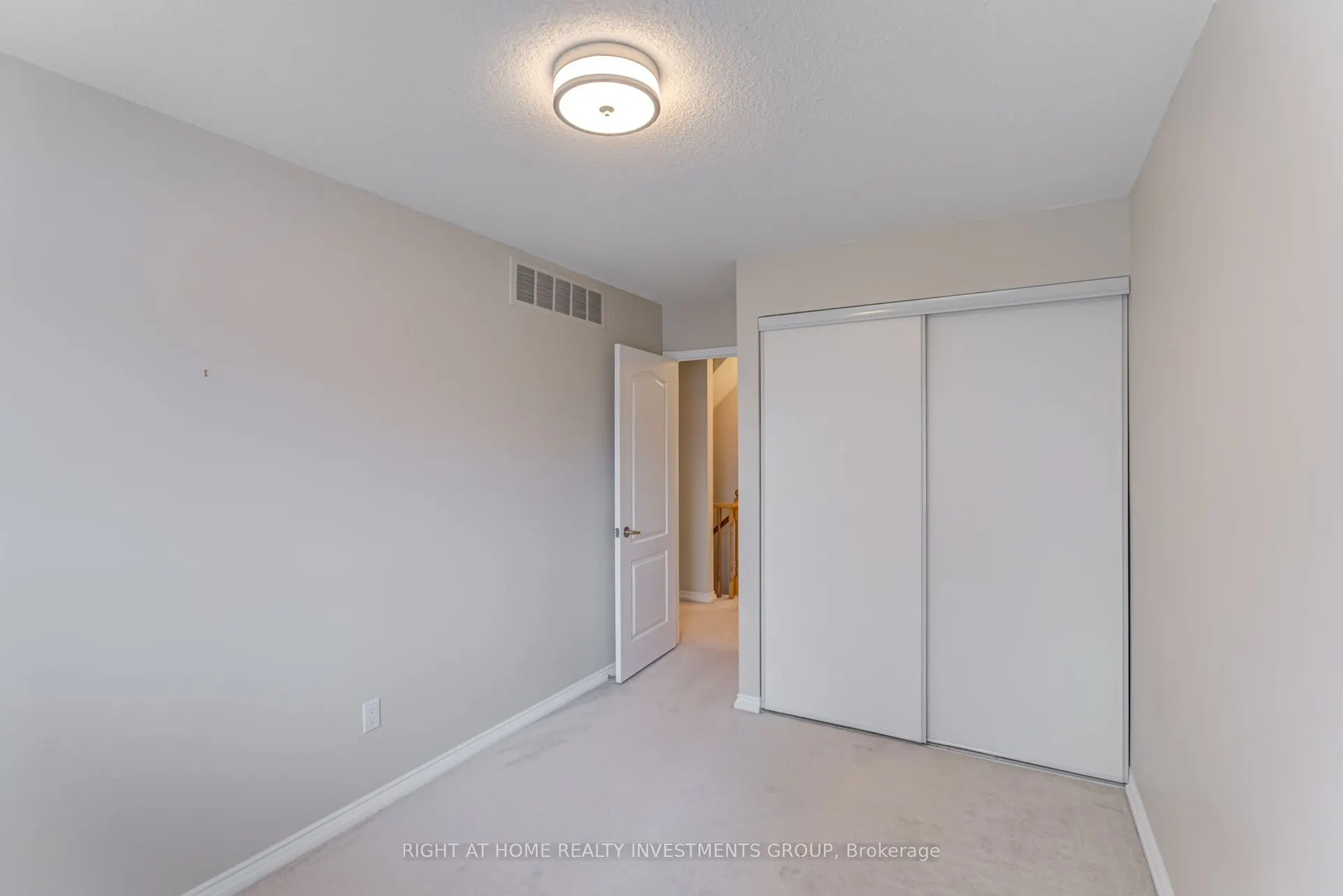 900 Steeles Avenue W, #809