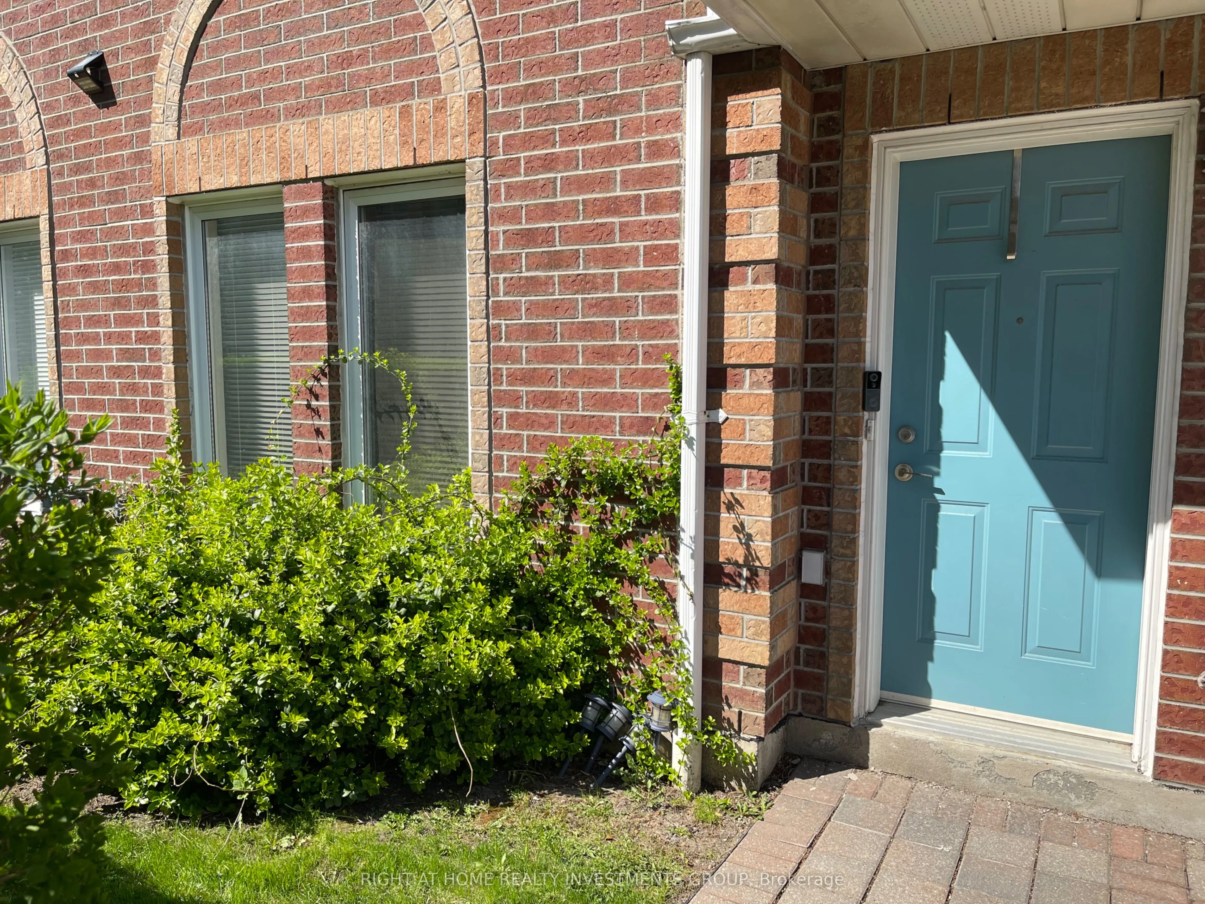 900 Steeles Avenue W, #809
