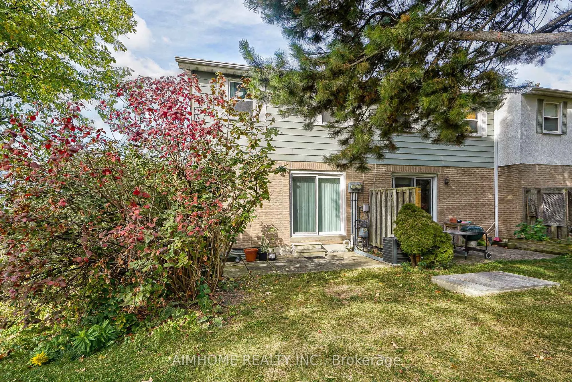 1692 John Street #30