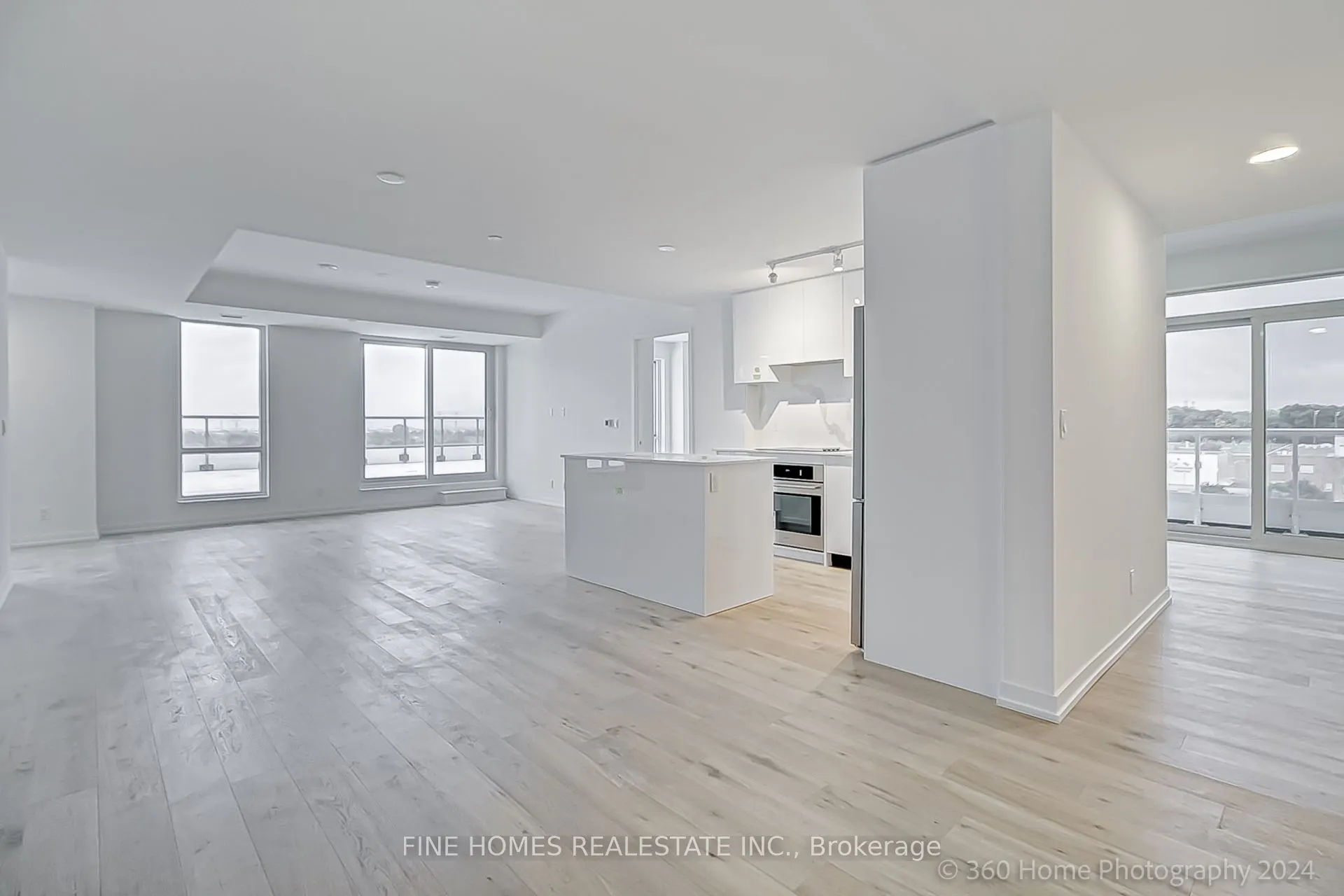 8 Beverley Glen Boulevard #712
