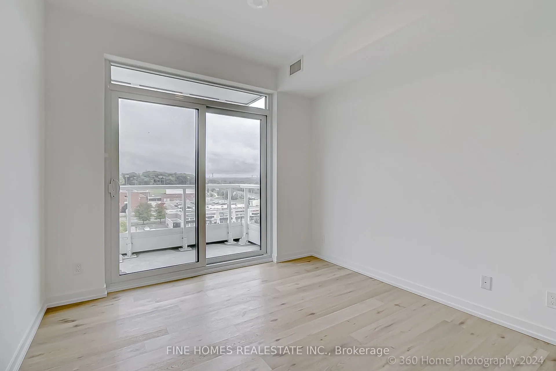 8 Beverley Glen Boulevard #712