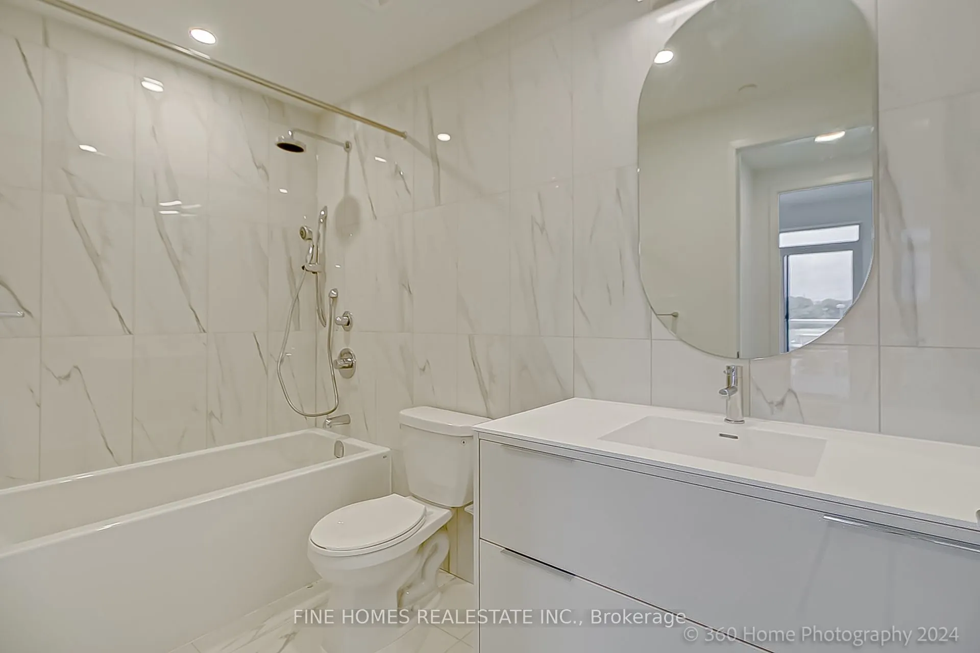 8 Beverley Glen Boulevard #712