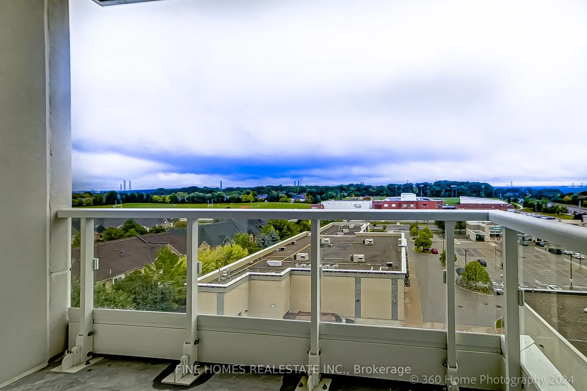 8 Beverley Glen Boulevard #712